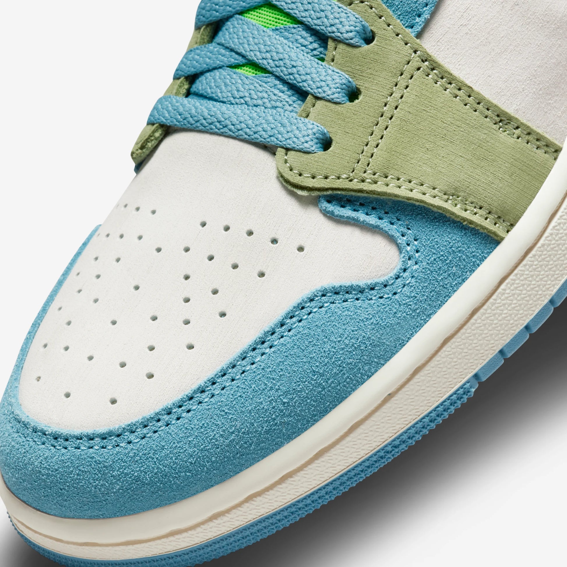 Jordan 1 High Zoom Air CMFT 2 University Blue Volt (Women's)