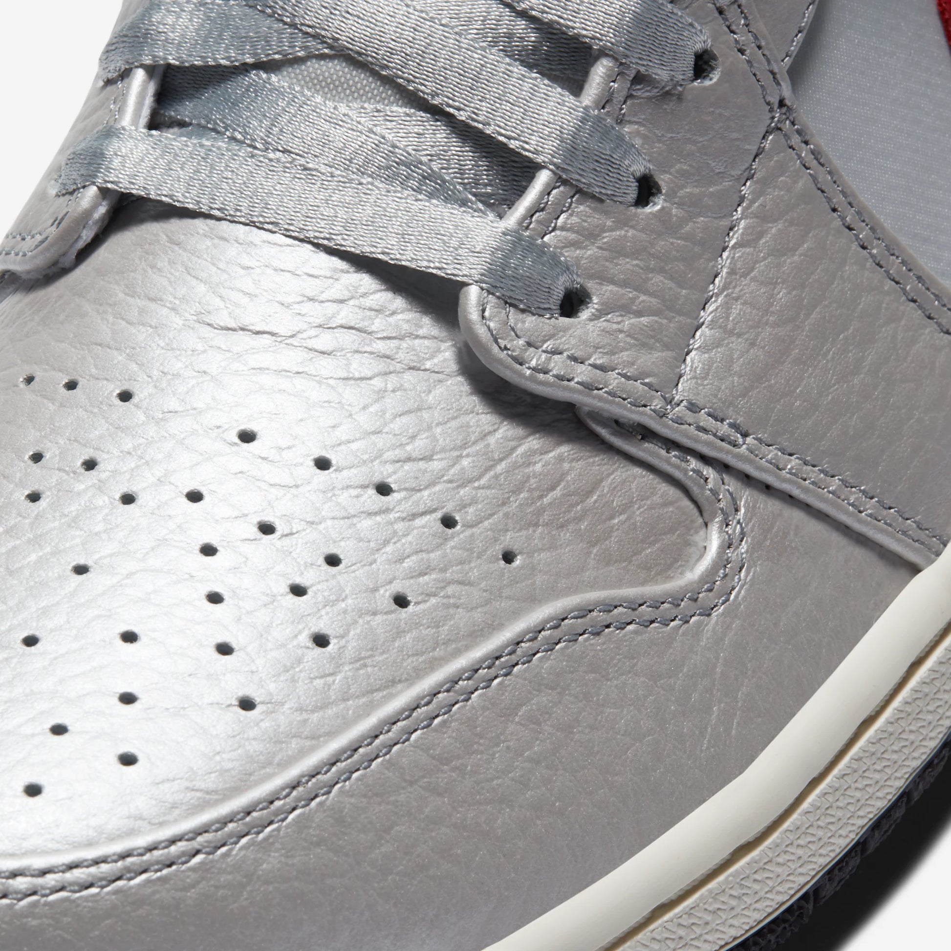 Jordan 1 Low Night Track