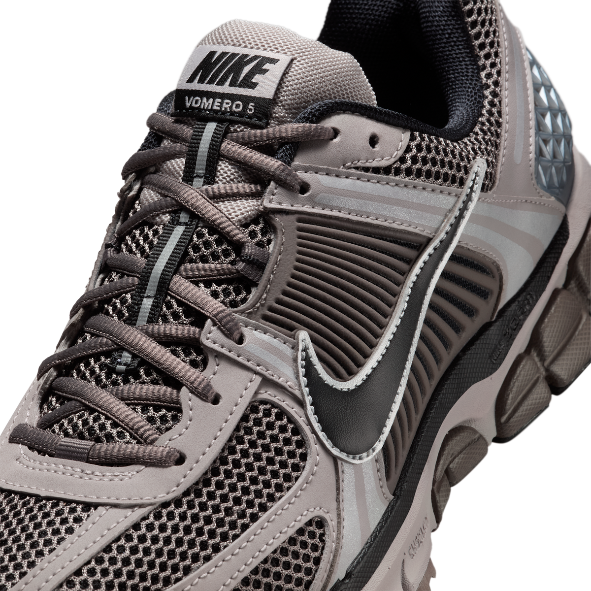 Nike Zoom Vomero 5 College Grey Cave Stone