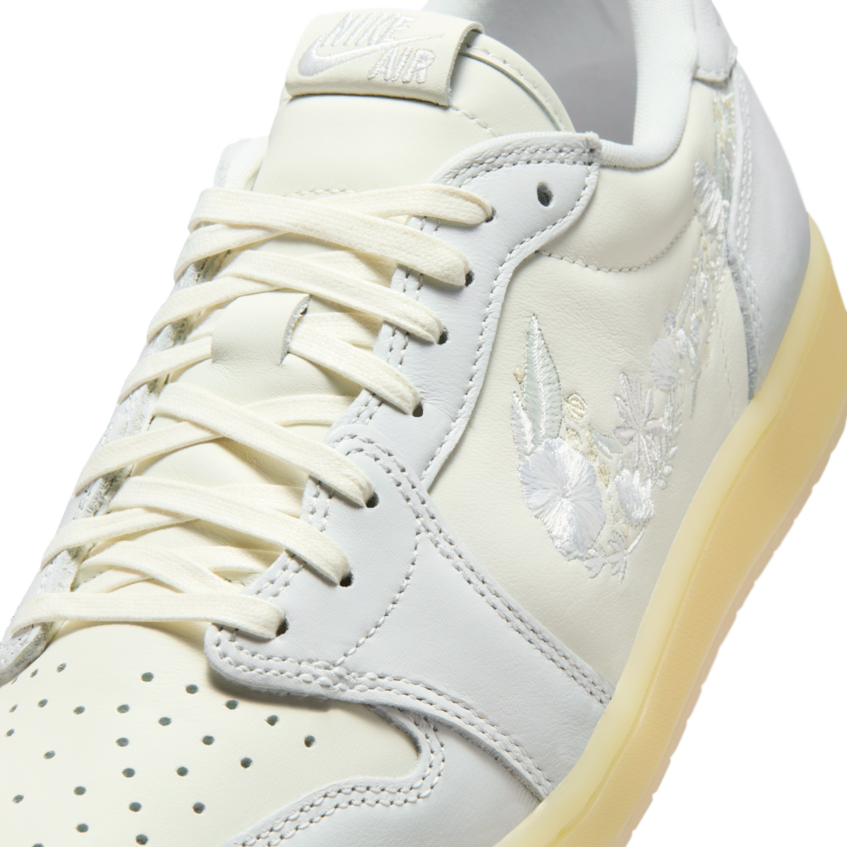 Jordan 1 Retro Low OG Rabbit Floral Swoosh