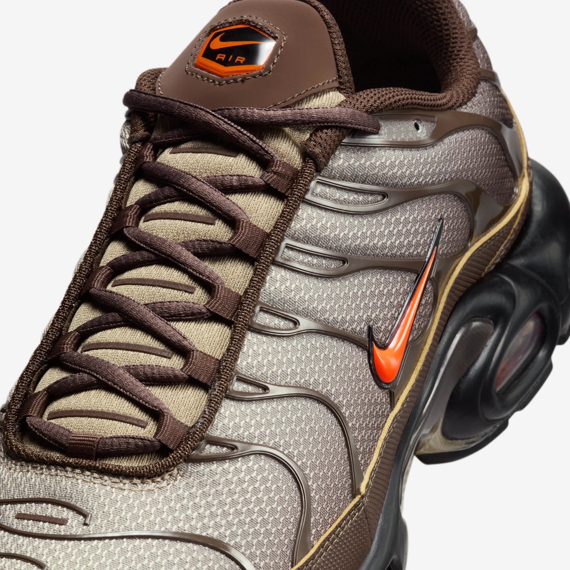 Nike Air Max Plus Baroque Brown Safety Orange
