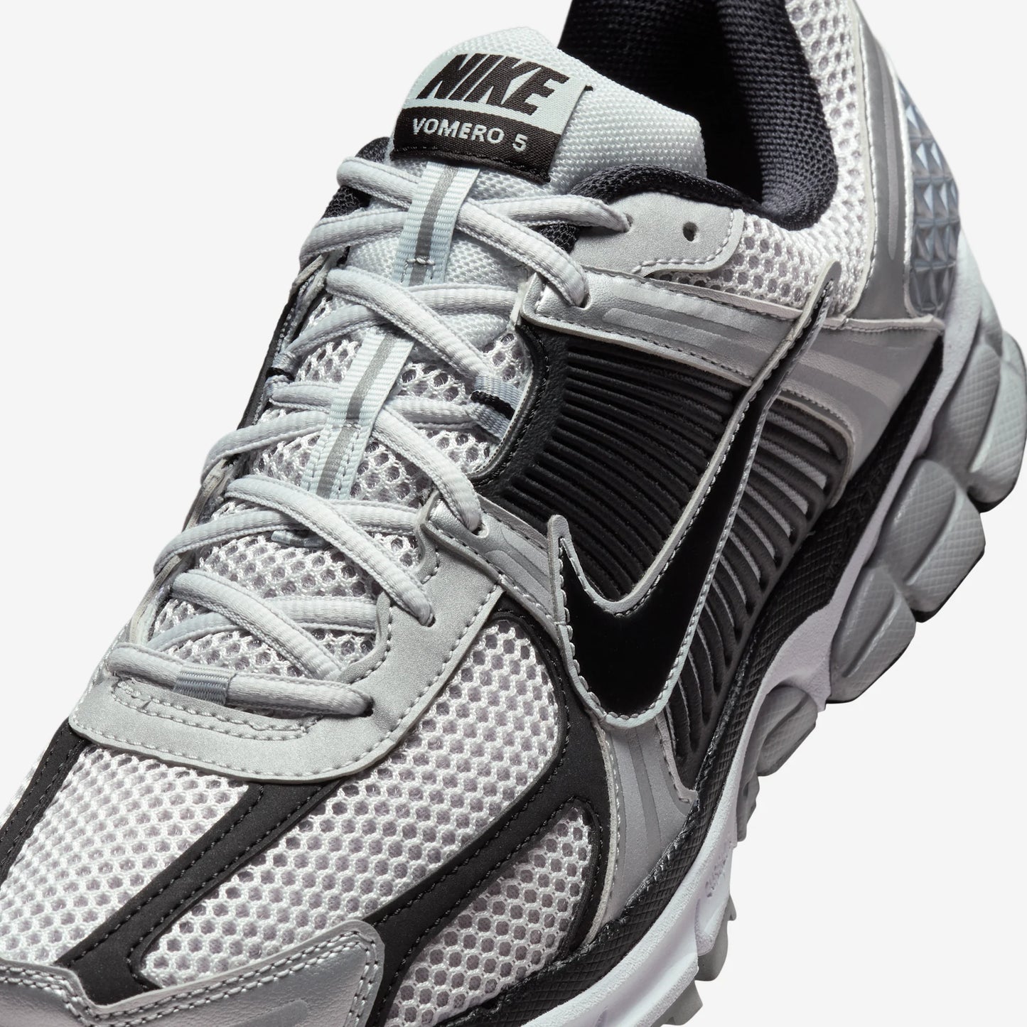 Nike Zoom Vomero 5 Metallic Silver Black