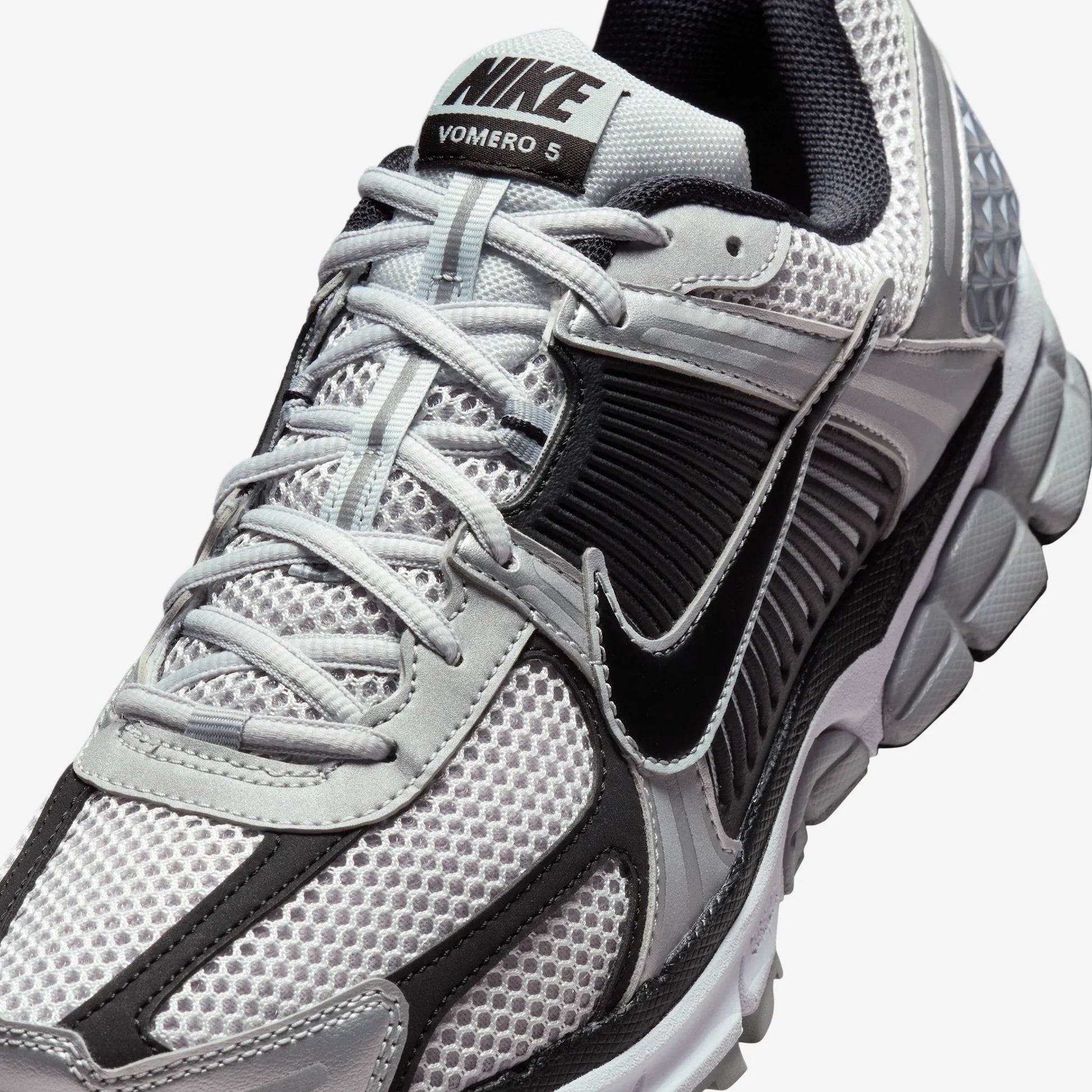 Nike Zoom Vomero 5 Metallic Silver Black