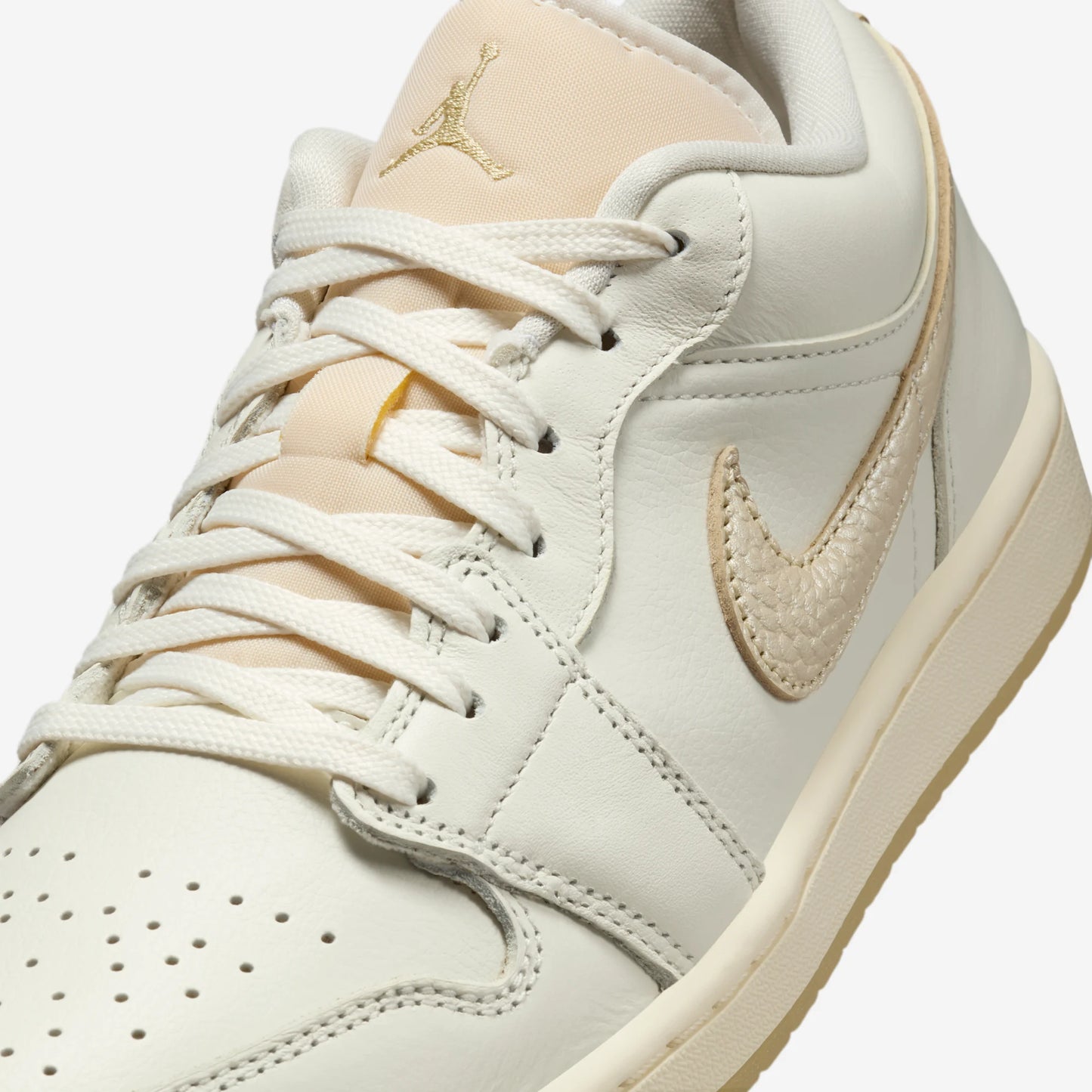Jordan 1 Low SE Metallic Team Gold (Women's)