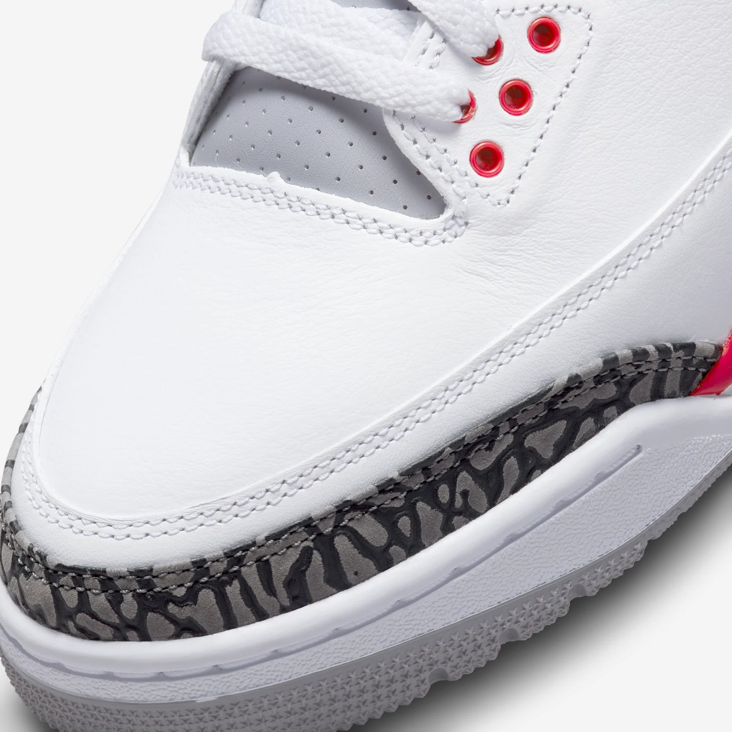 Jordan 3 Retro Fire Red (2022)