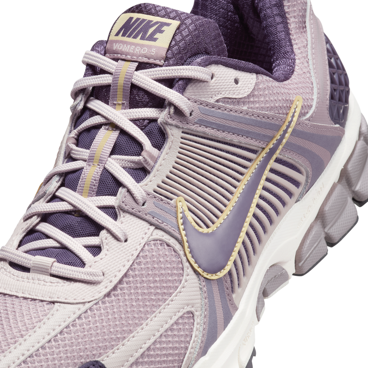 Nike Zoom Vomero 5 Platinum Violet