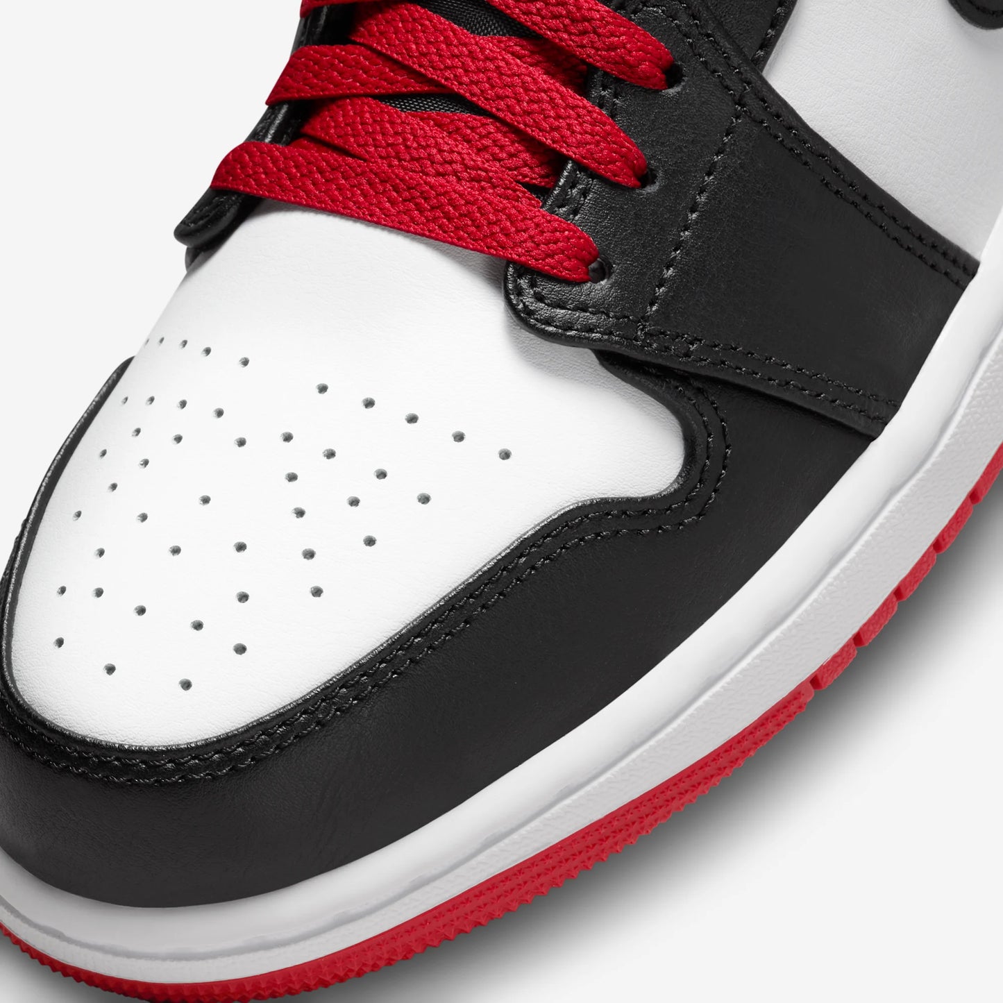 Jordan 1 Mid Gym Red Black Toe