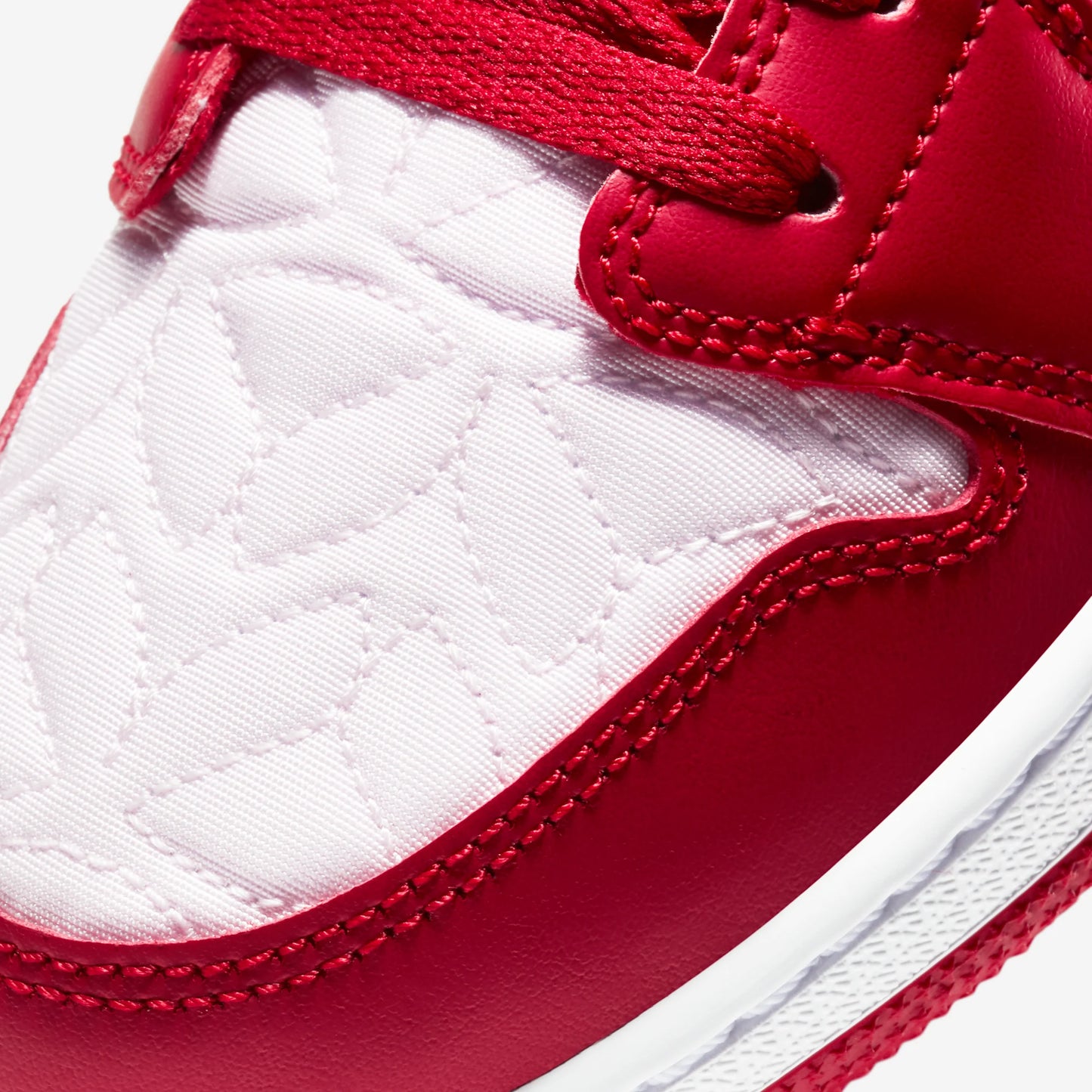 Jordan 1 Low SE Red Quilt (GS)