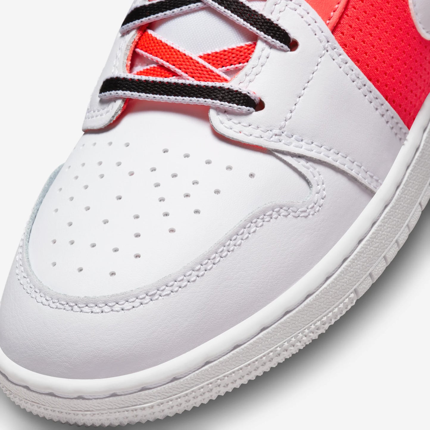Jordan 1 Mid SE White Black Infrared (GS)