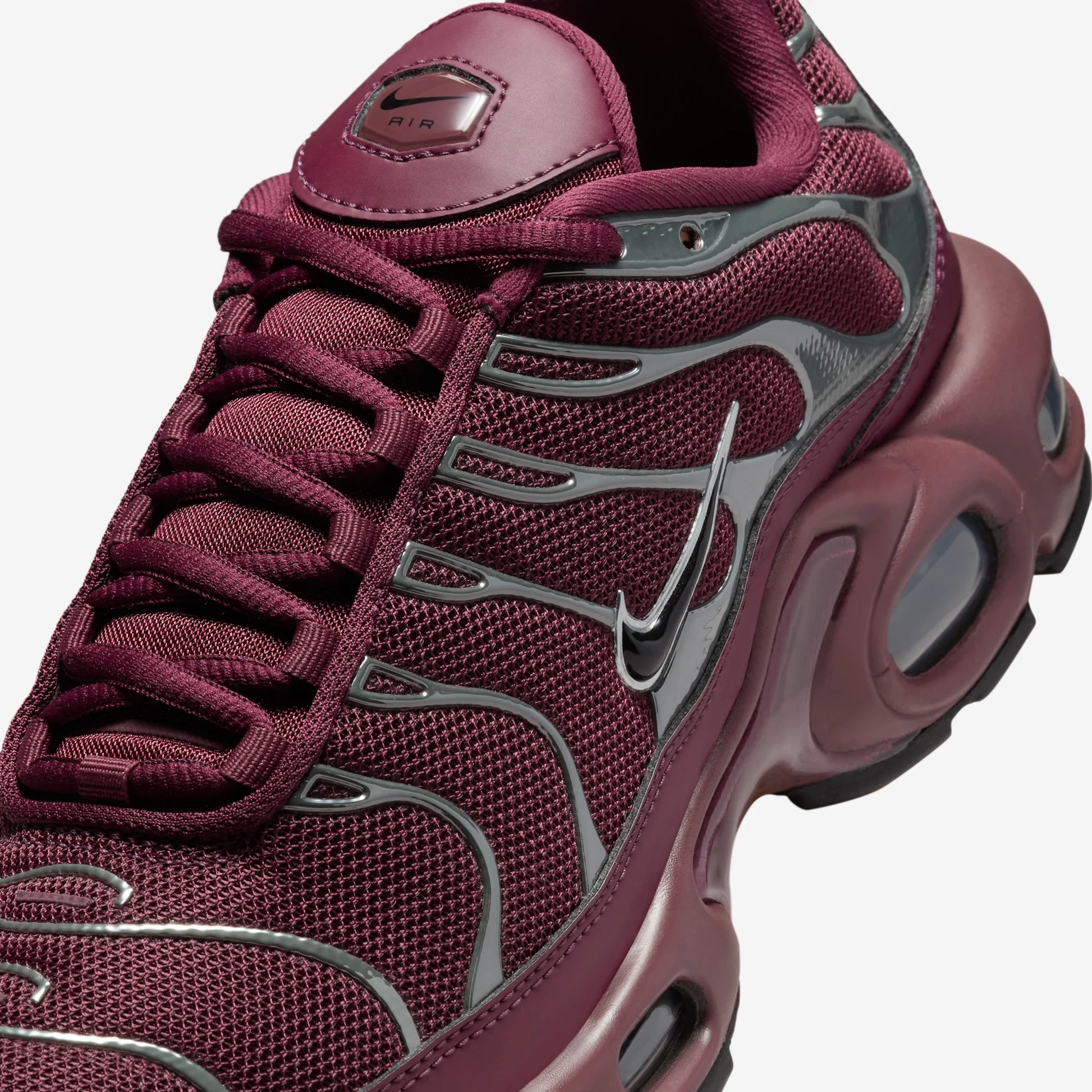 Nike Air Max Plus SE Night Maroon Metallic Silver (Women's)