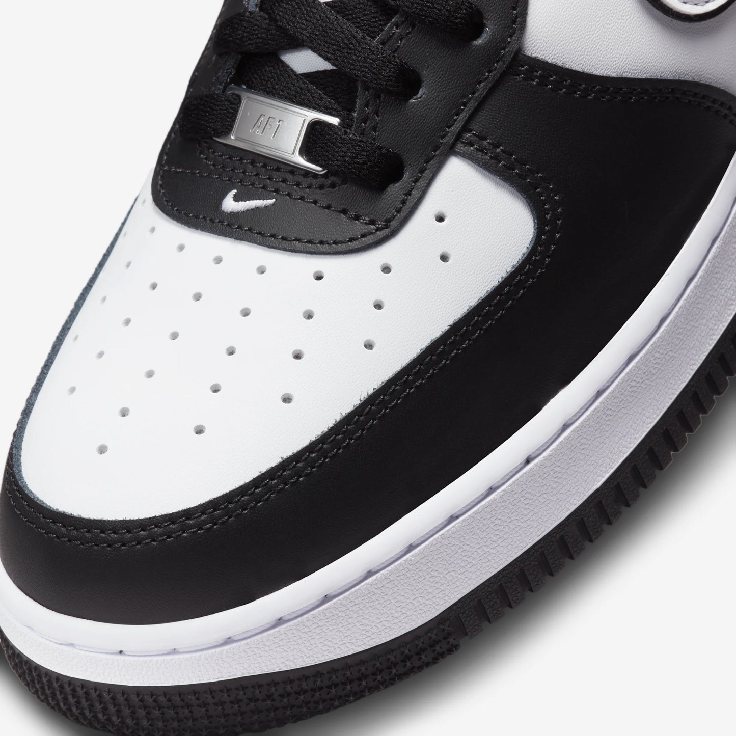 Nike Air Force 1 Low '07 White Swoosh Panda