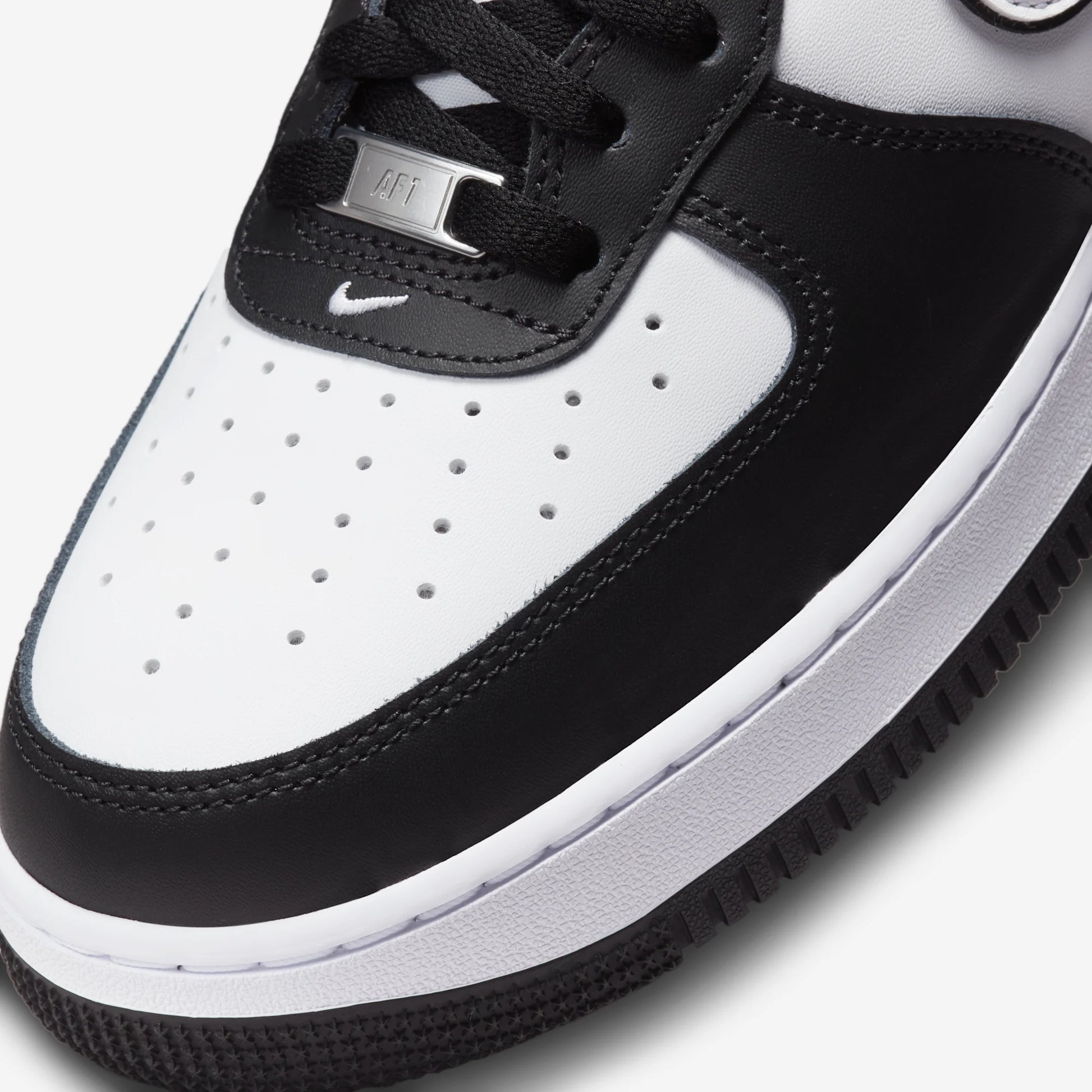 Nike Air Force 1 Low '07 White Swoosh Panda