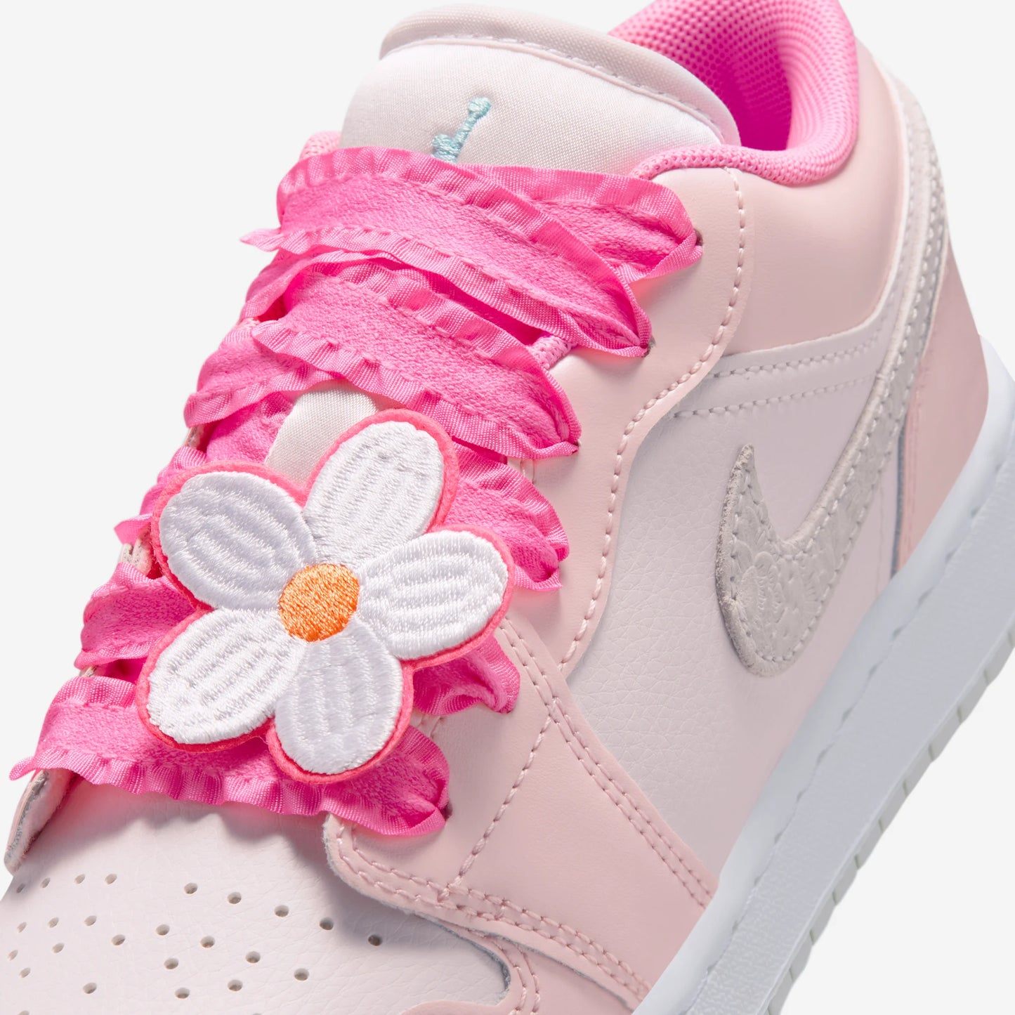 Jordan 1 Low SE Pink Bloom (GS)