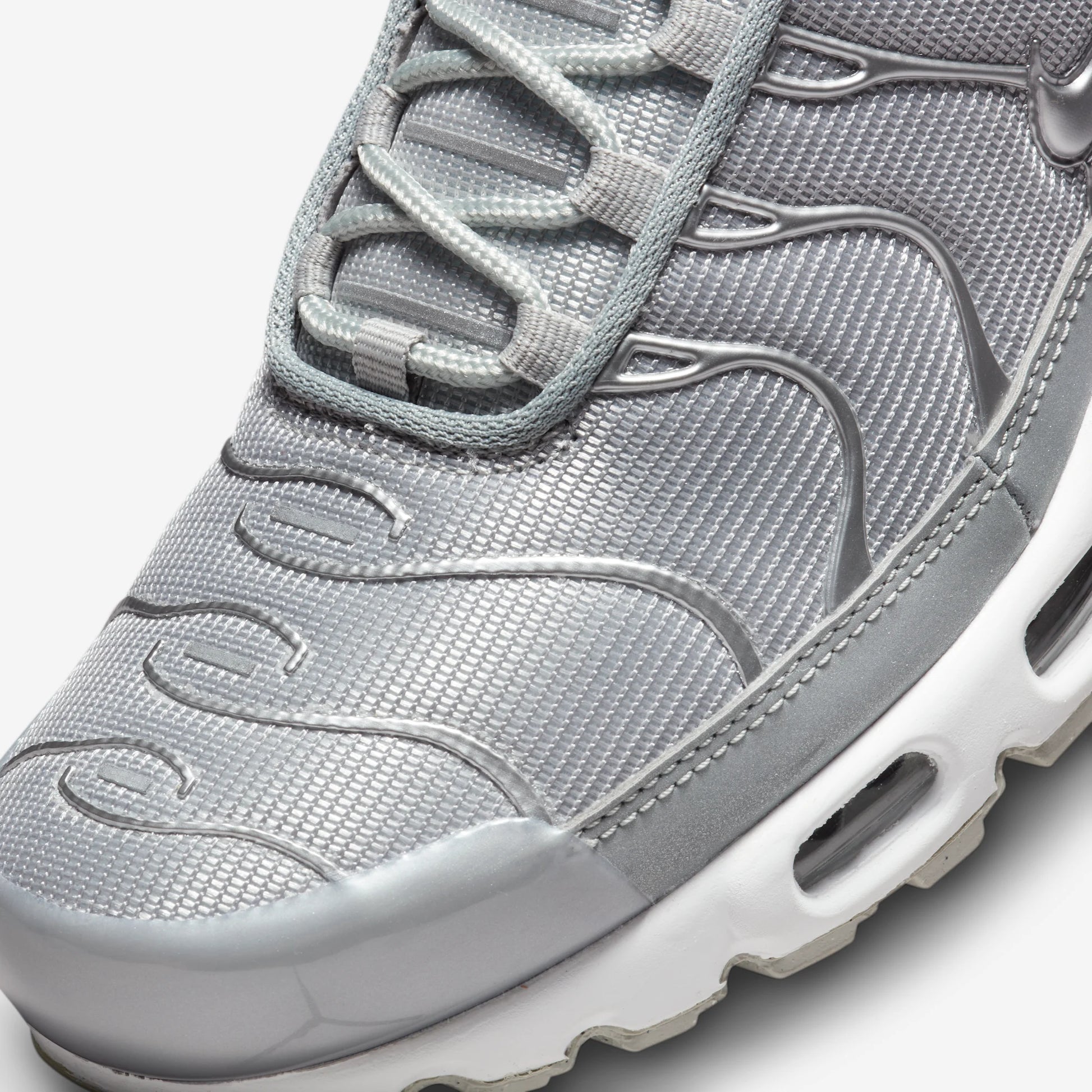 Nike Air Max Plus Metallic Silver