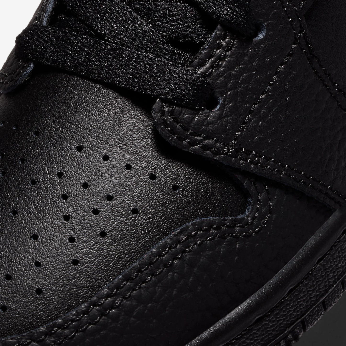 Jordan 1 Mid Black (GS)