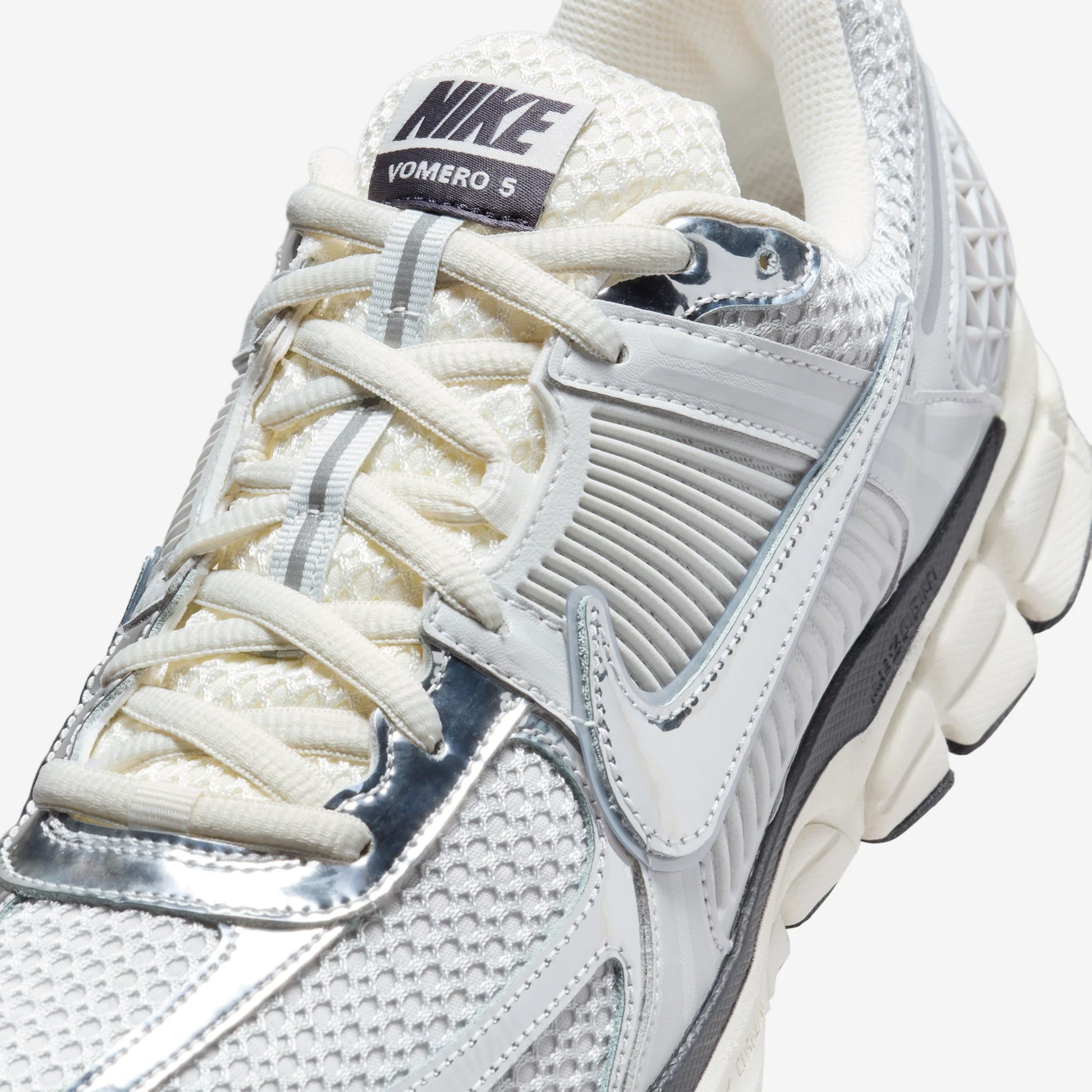 Nike Zoom Vomero 5 Chrome