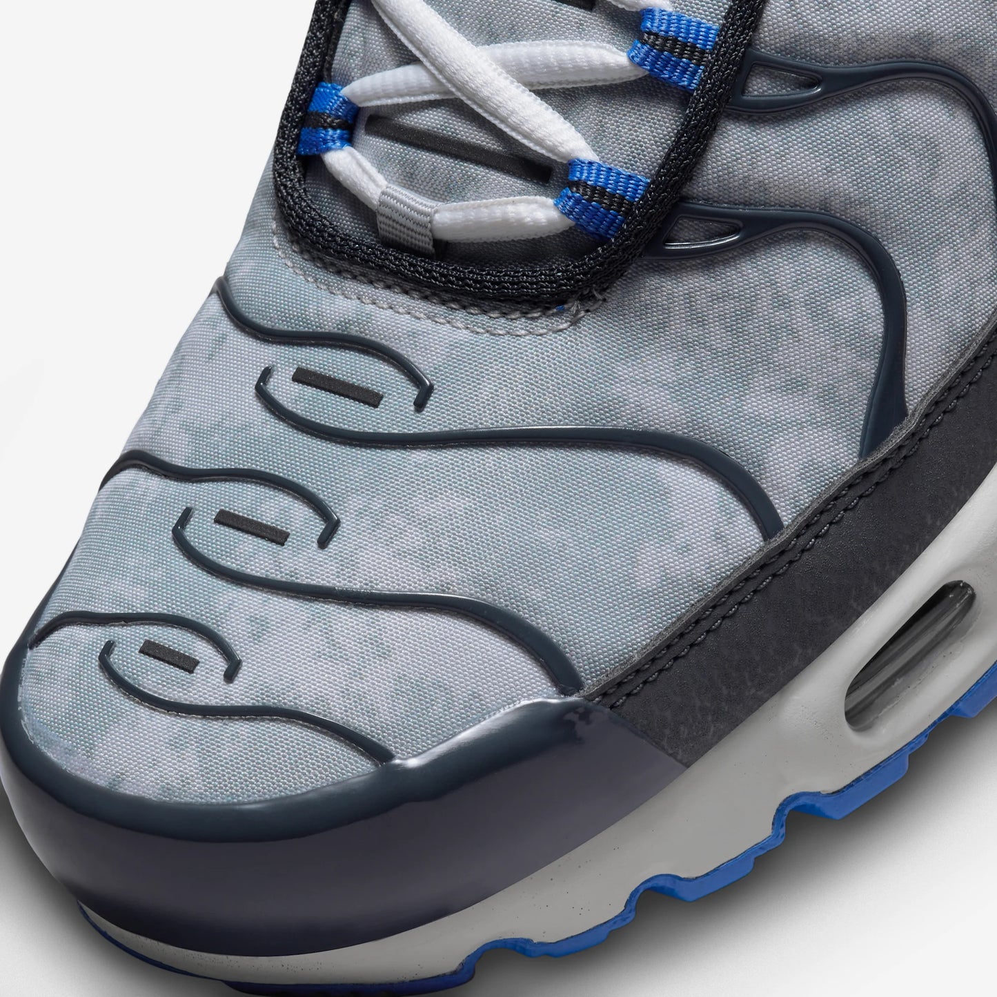 Nike Air Max Plus Social F.C.
