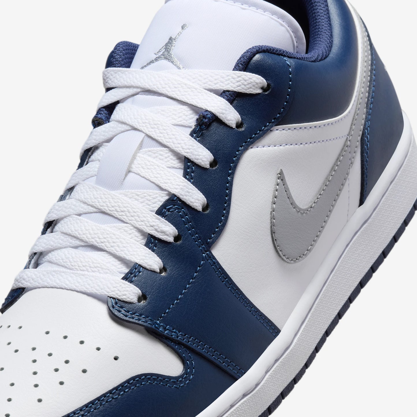 Jordan 1 Low Wolf Grey Midnight Navy