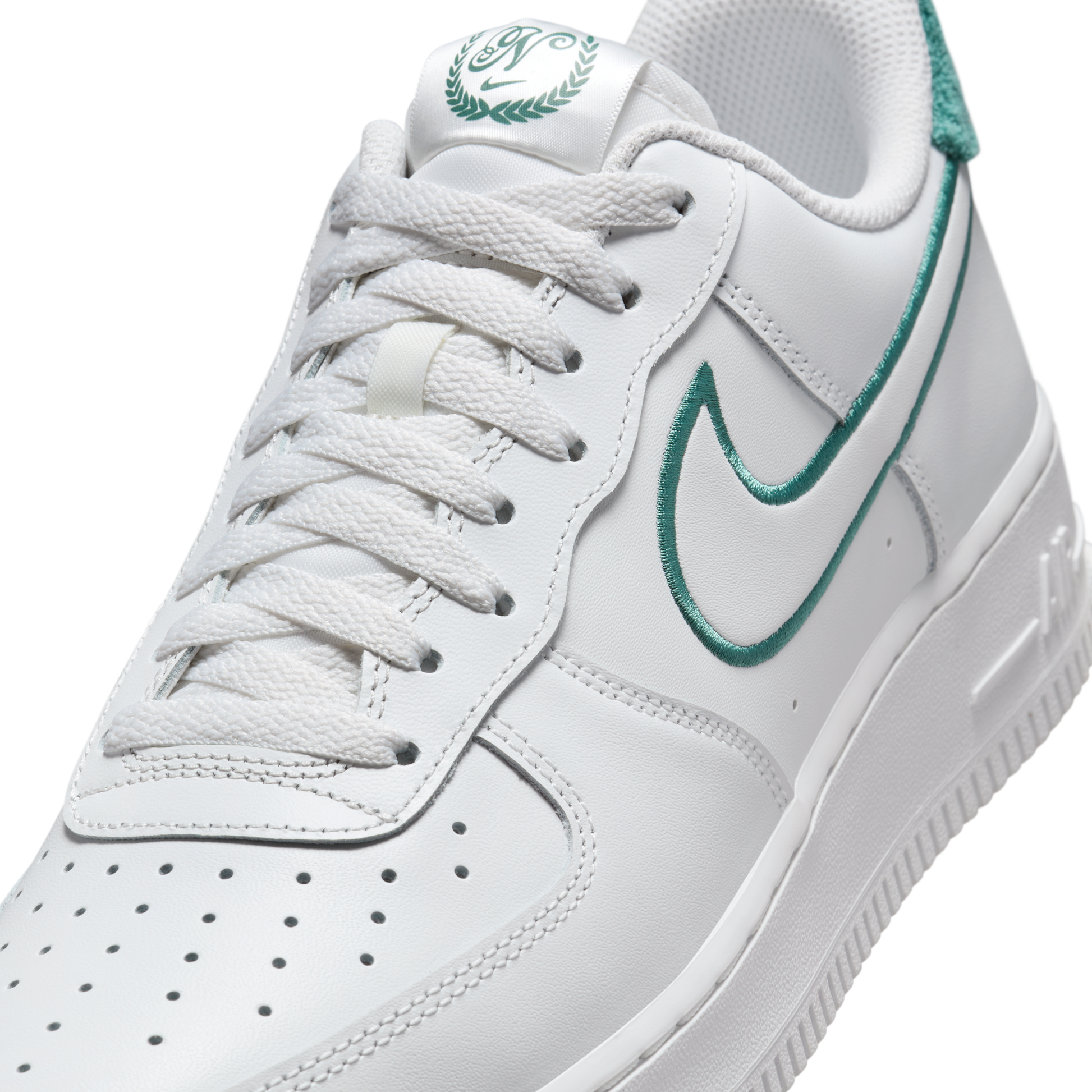Nike Air Force 1 Low Resort and Sport
