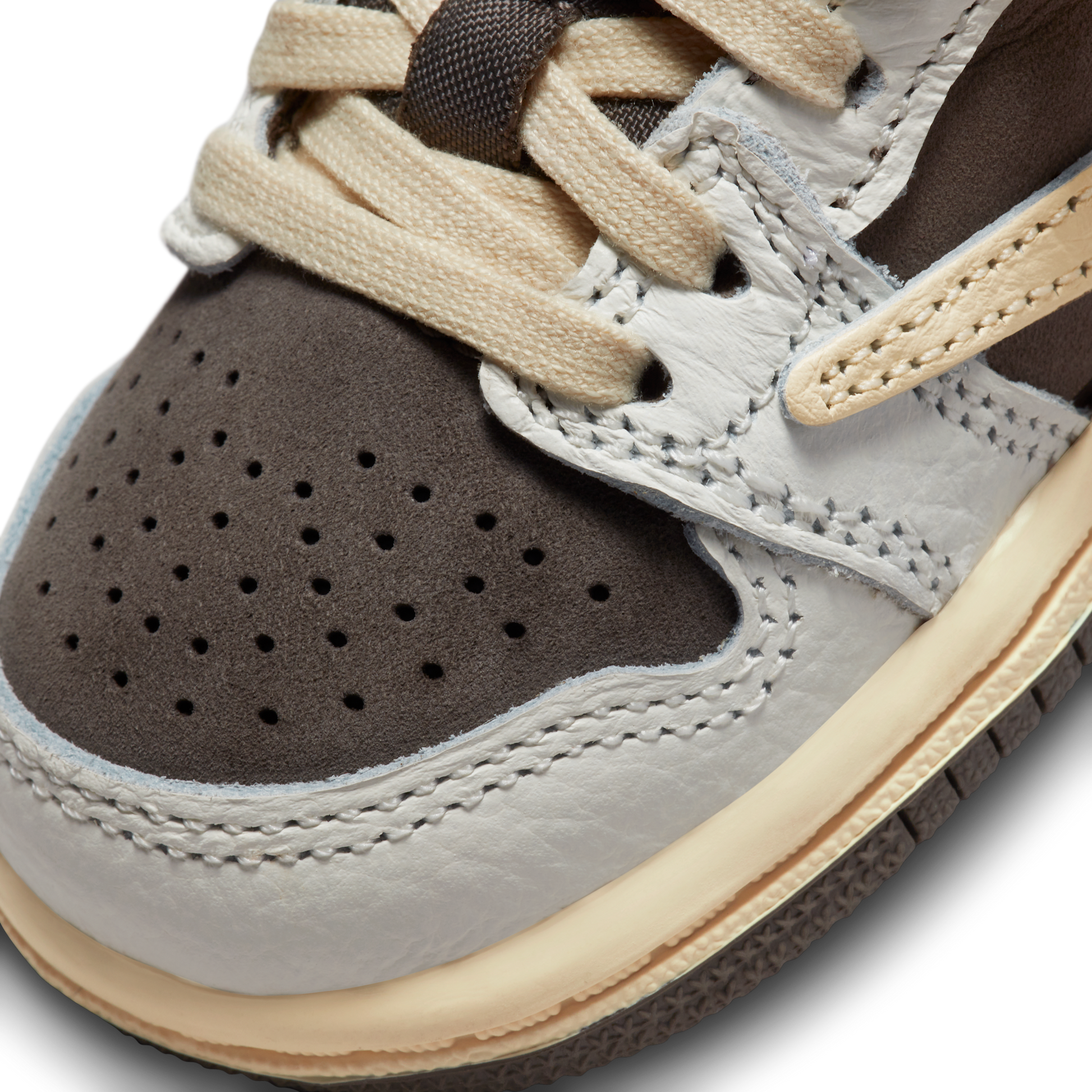 Jordan 1 Retro Low OG SP Travis Scott Reverse Mocha (TD)