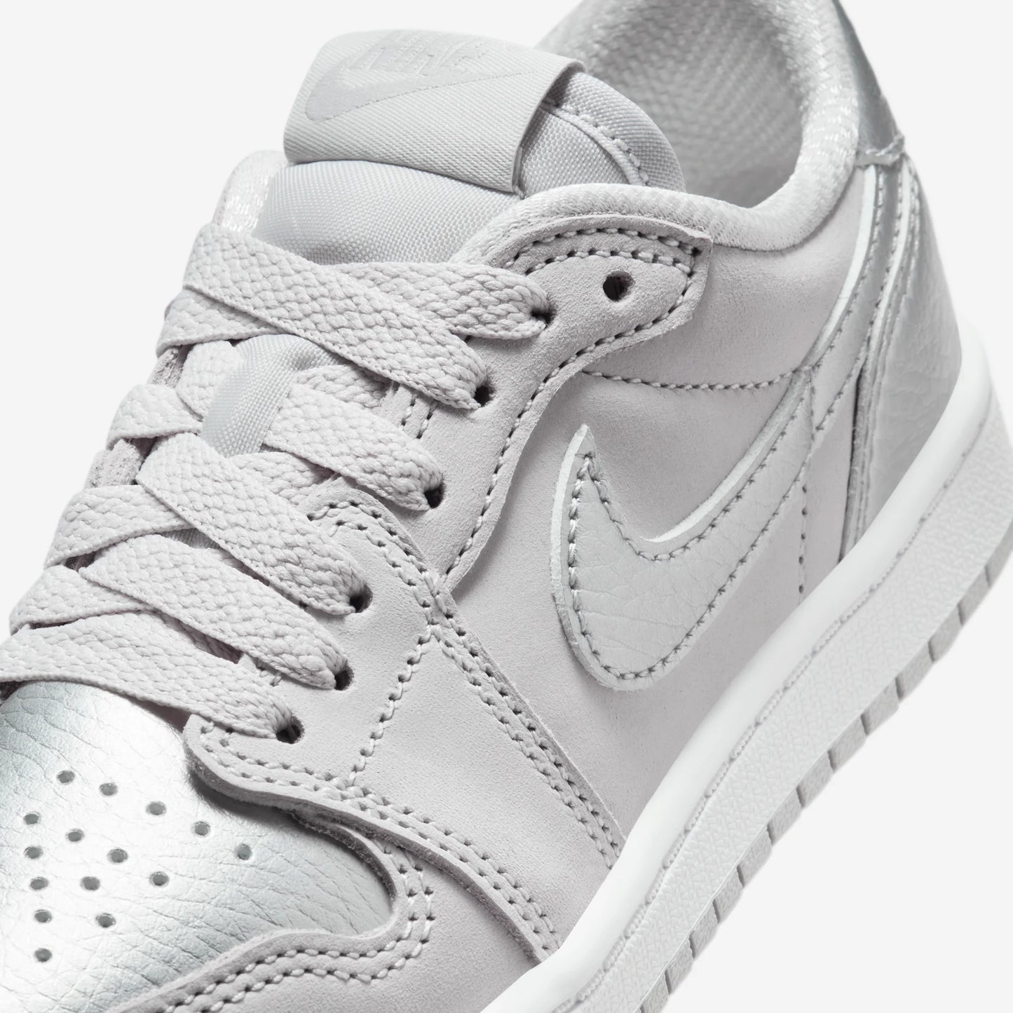 Jordan 1 Low OG Metallic Silver (PS)