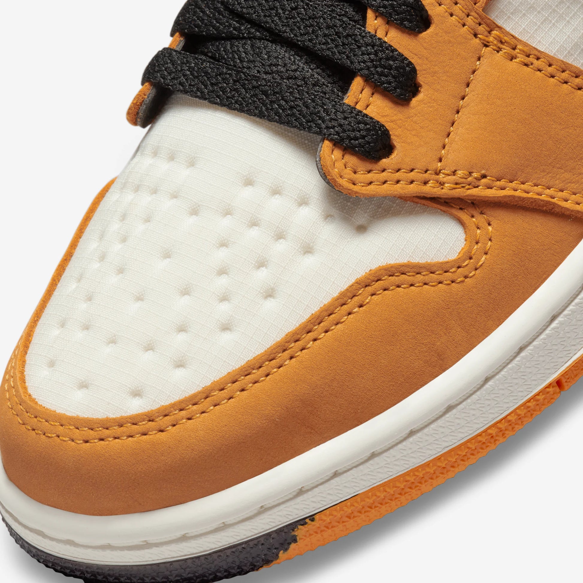 Jordan 1 Retro High Element Gore-Tex Light Curry
