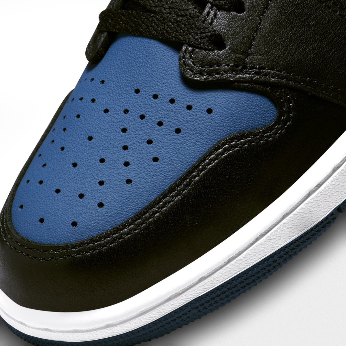 Jordan 1 Retro Low OG Mystic Navy