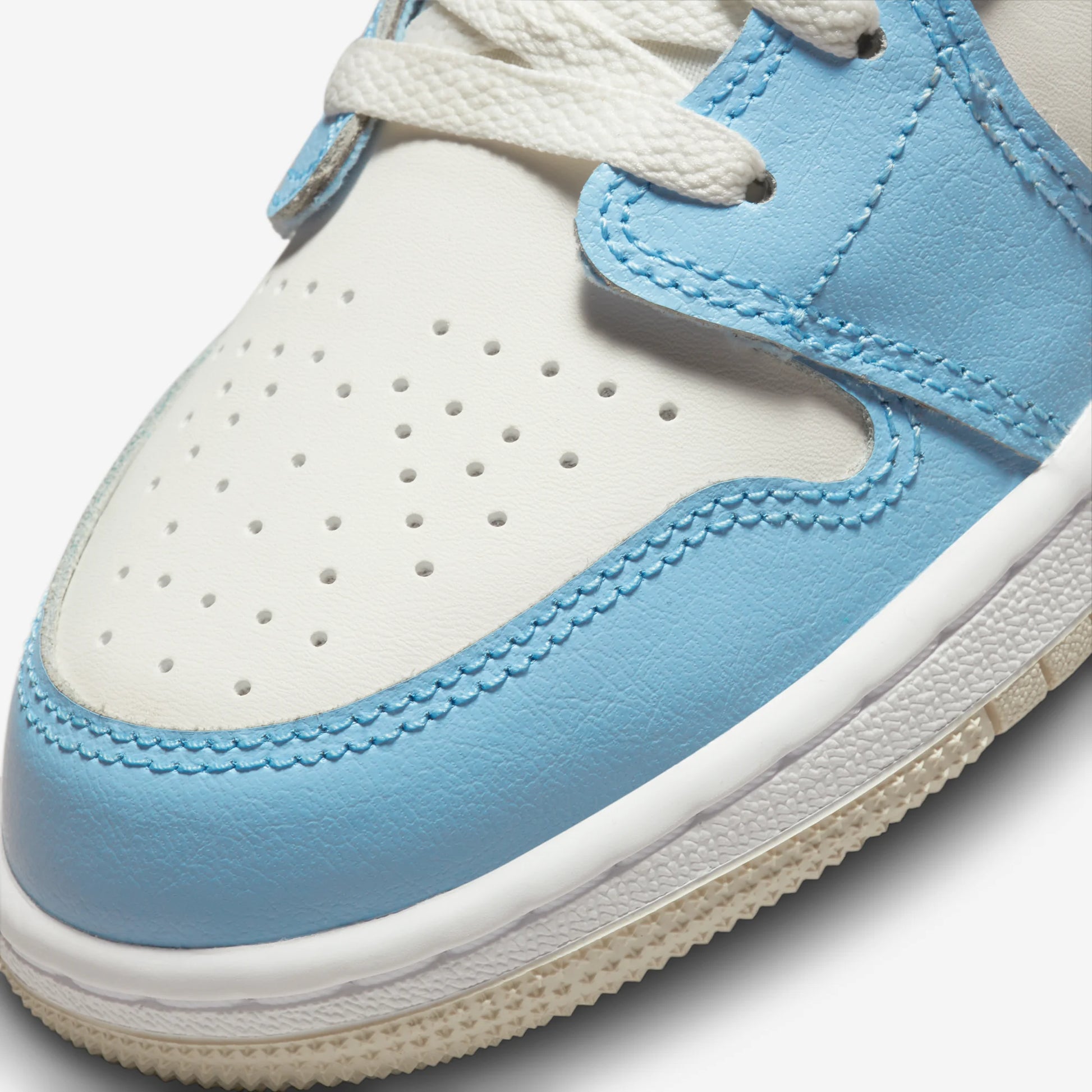 Jordan 1 Low Ice Blue Black (GS)