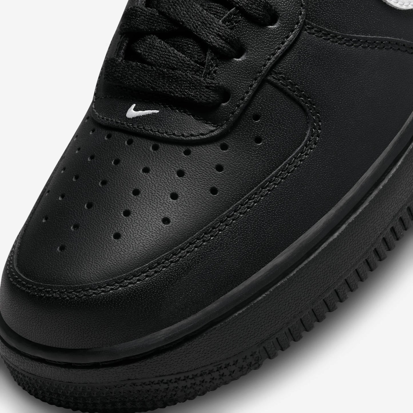 Nike Air Force 1 Low '07 Black White