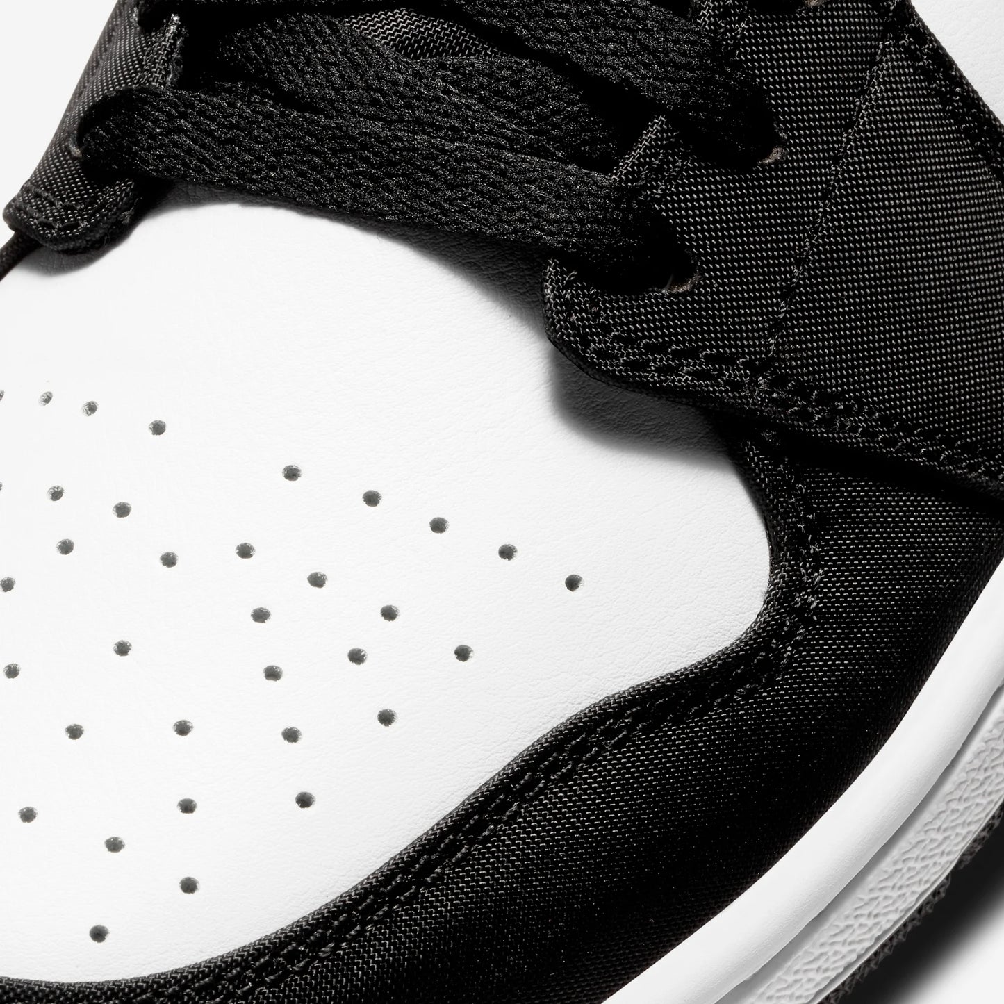 Jordan 1 Mid SE Red Black Toe