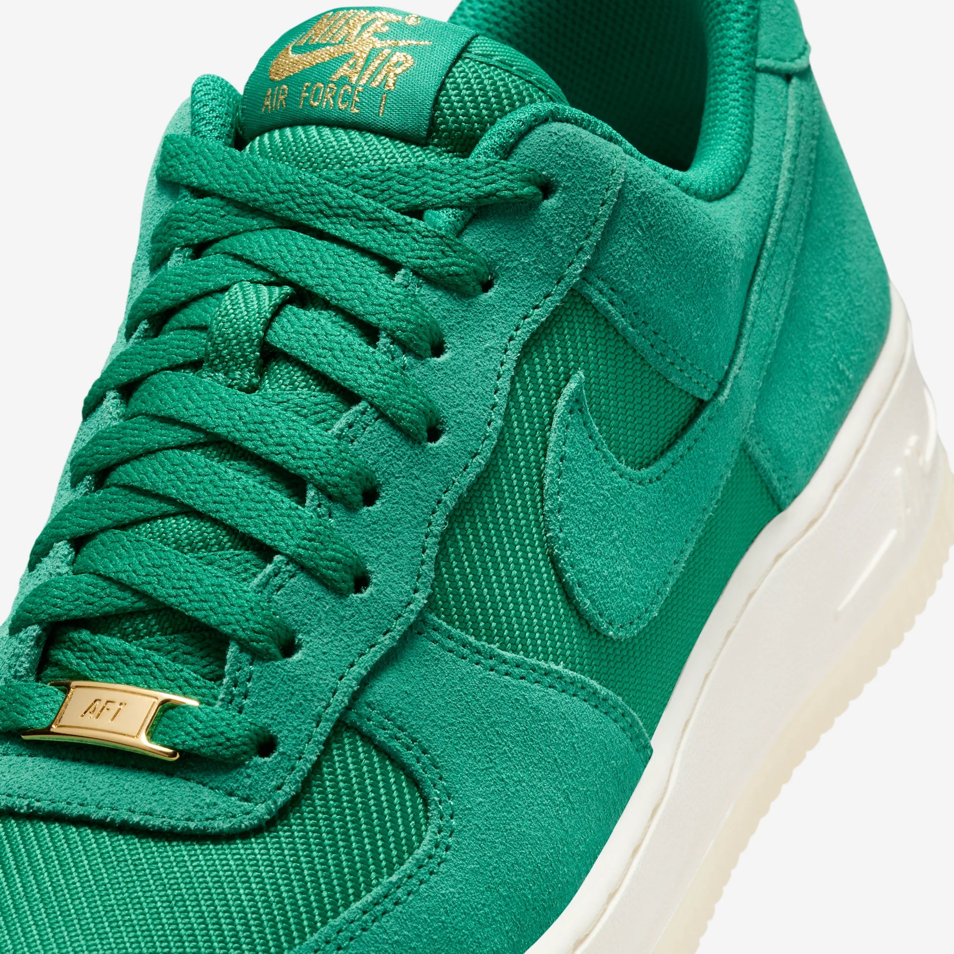 Nike Air Force 1 Low '07 LV8 Malachite Pale Ivory Metallic Gold