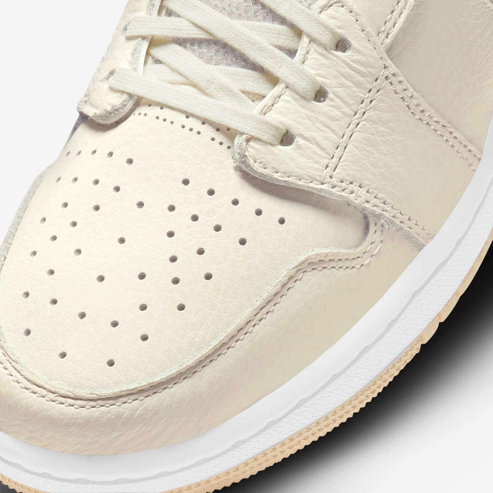 Jordan 1 High Zoom Air CMFT Pearl White (Women's)