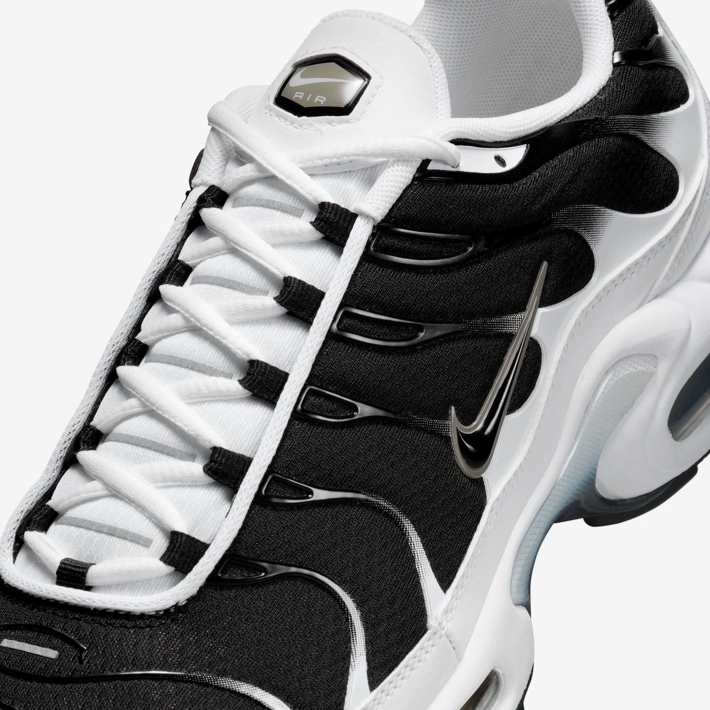 Nike Air Max Plus White Black Metallic Pewter