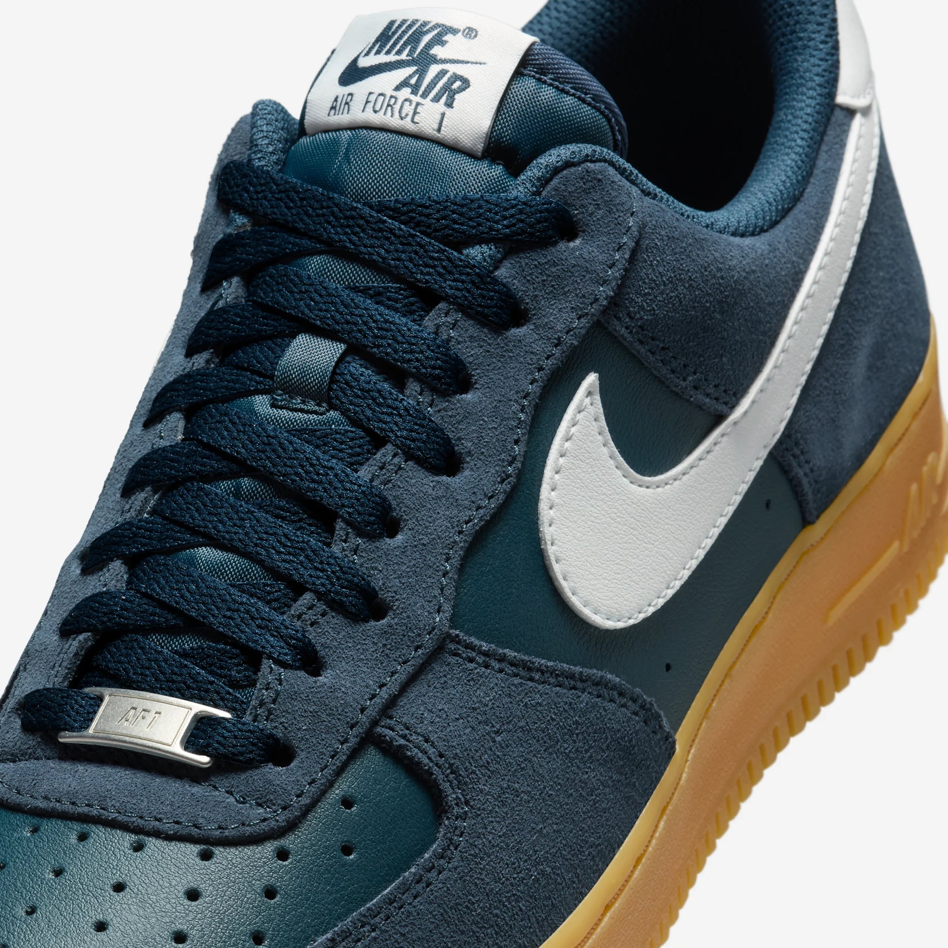 Nike Air Force 1 Low '07 LV8 Armory Navy Gum