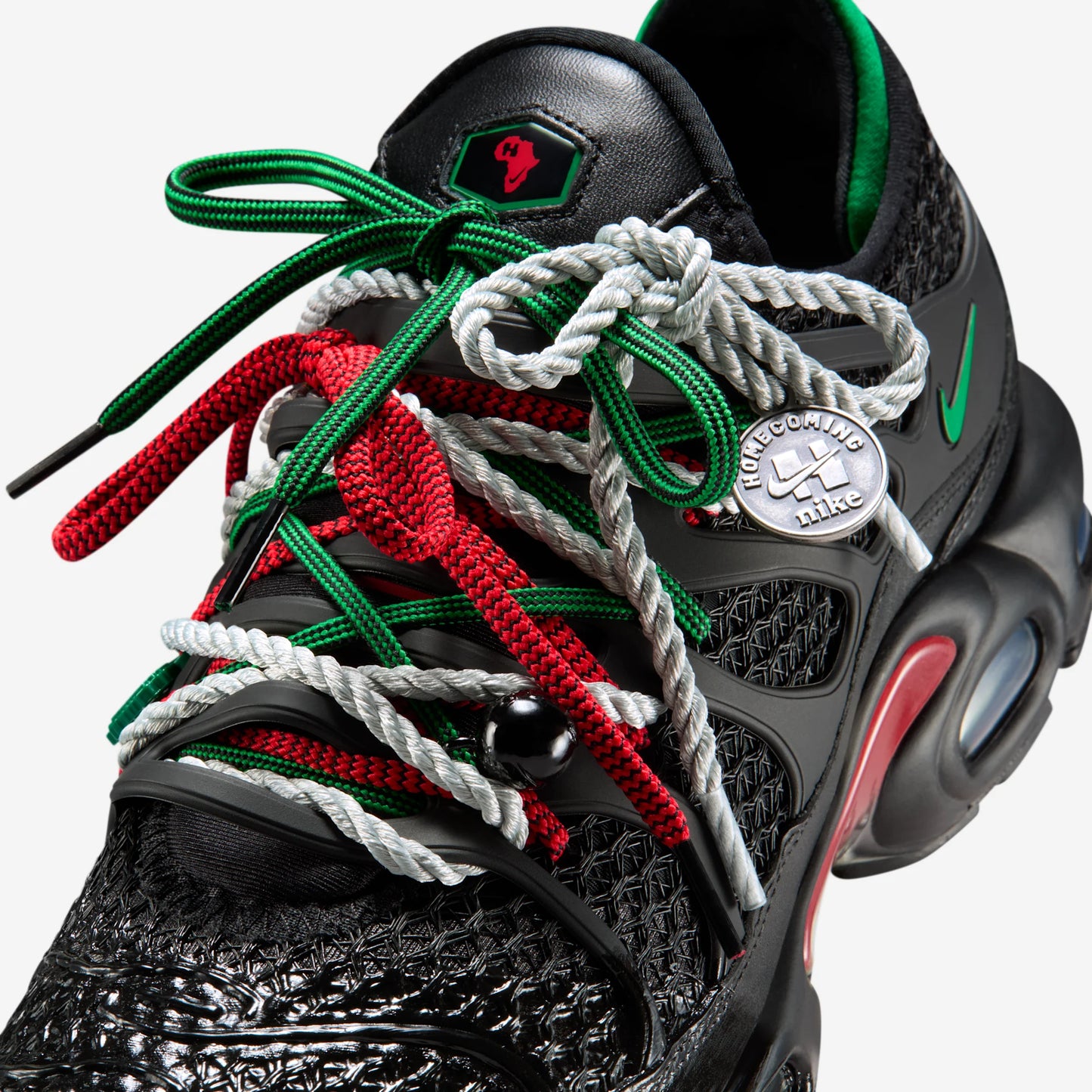 Nike Air Max Plus Homecoming Black