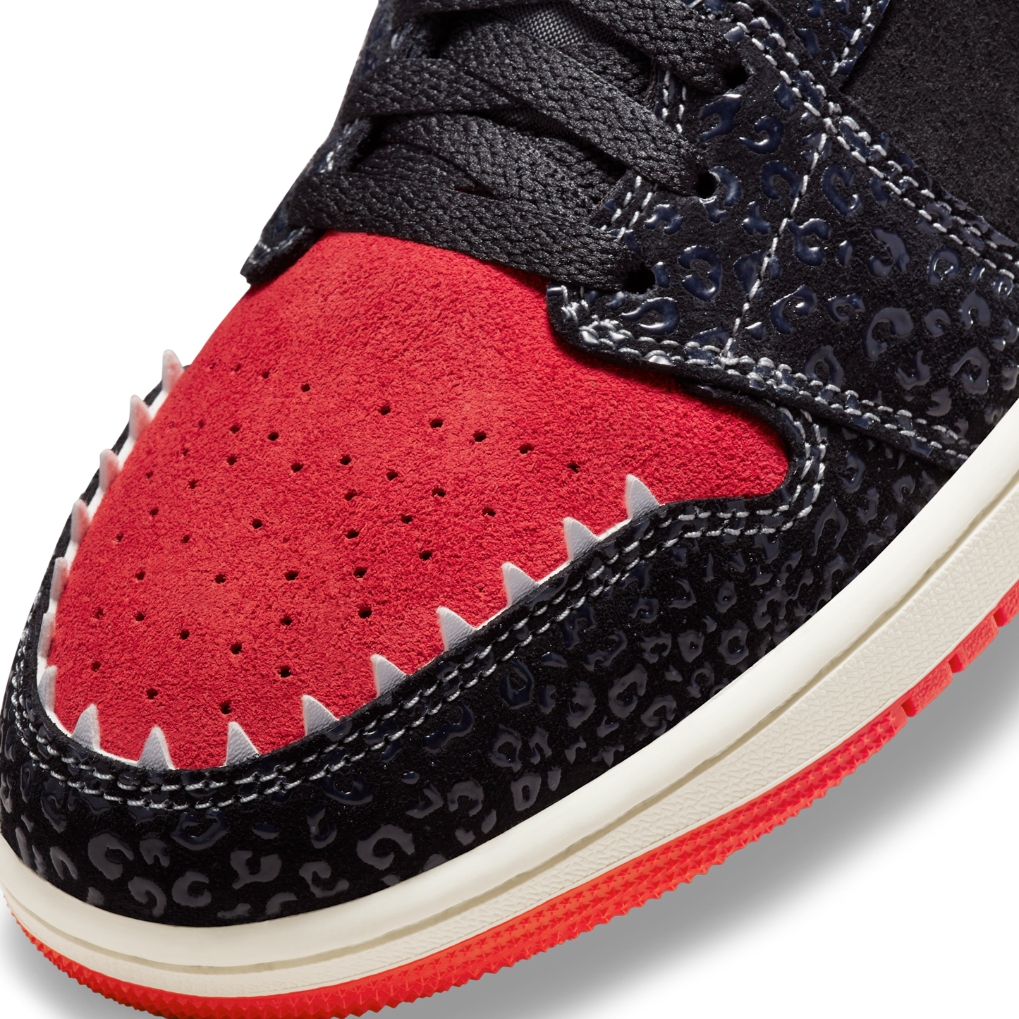 Jordan 1 Mid SE Siempre Familia