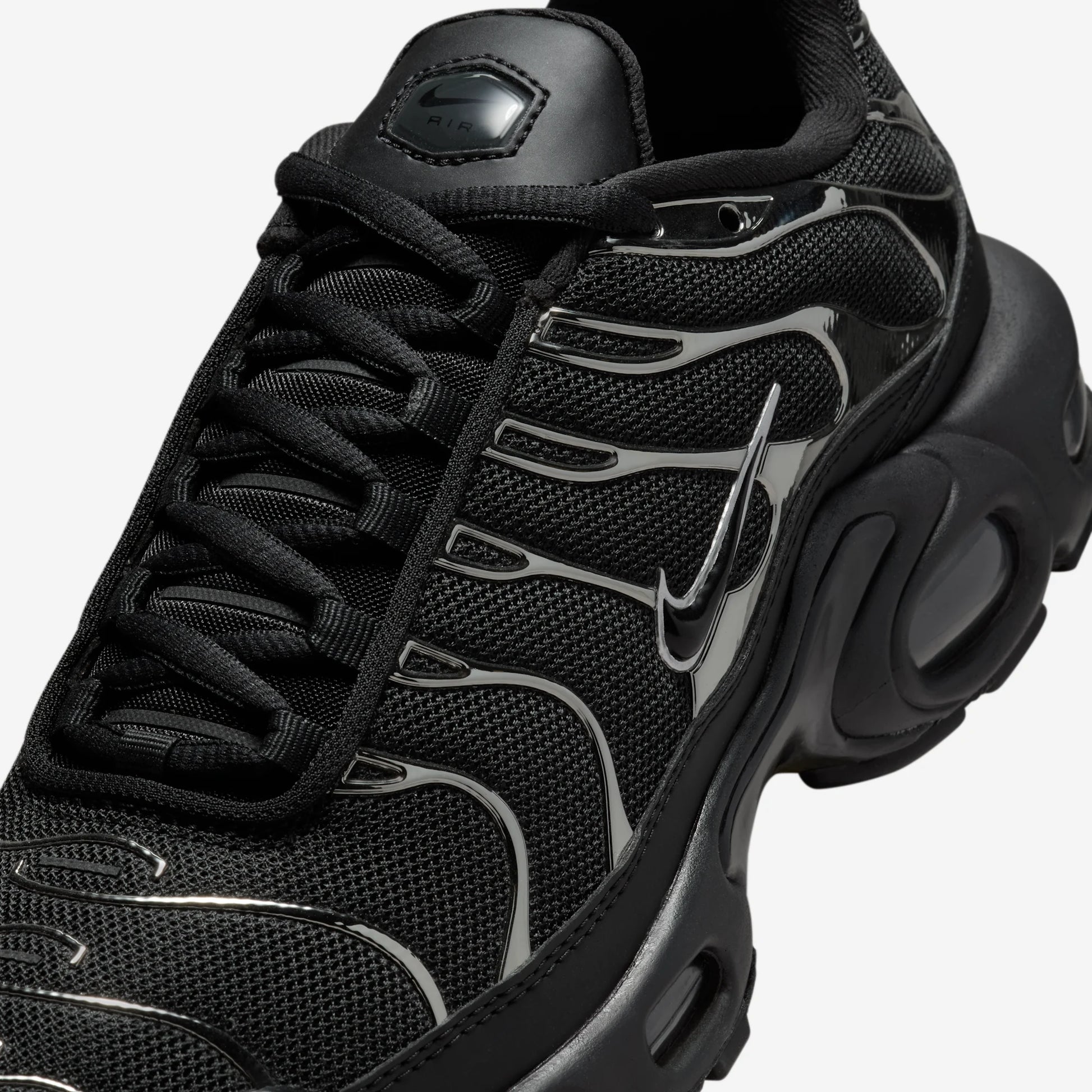 Nike Air Max Plus SE Black Chrome (Women's)