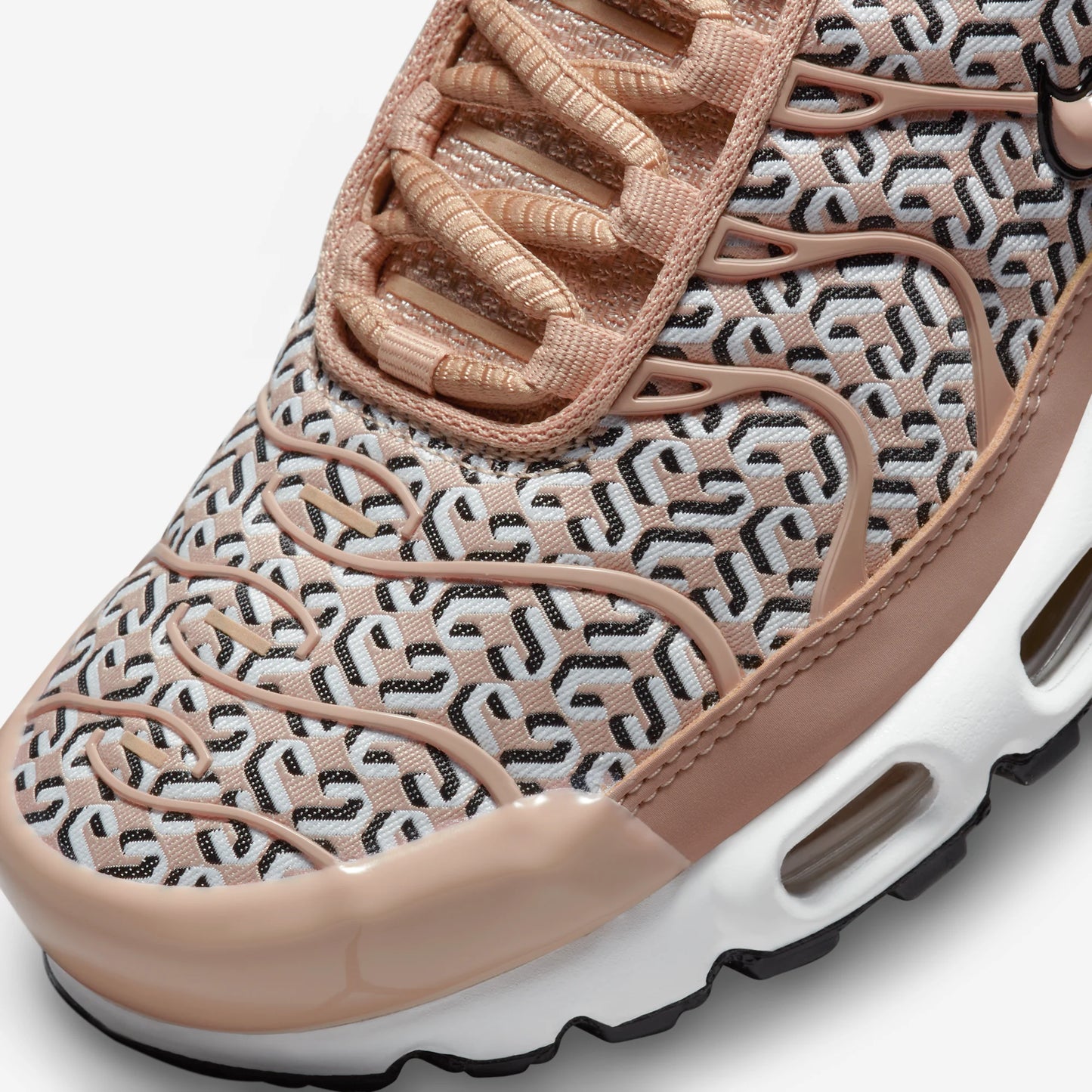 Nike Air Max Plus United in Victory (Women's)
