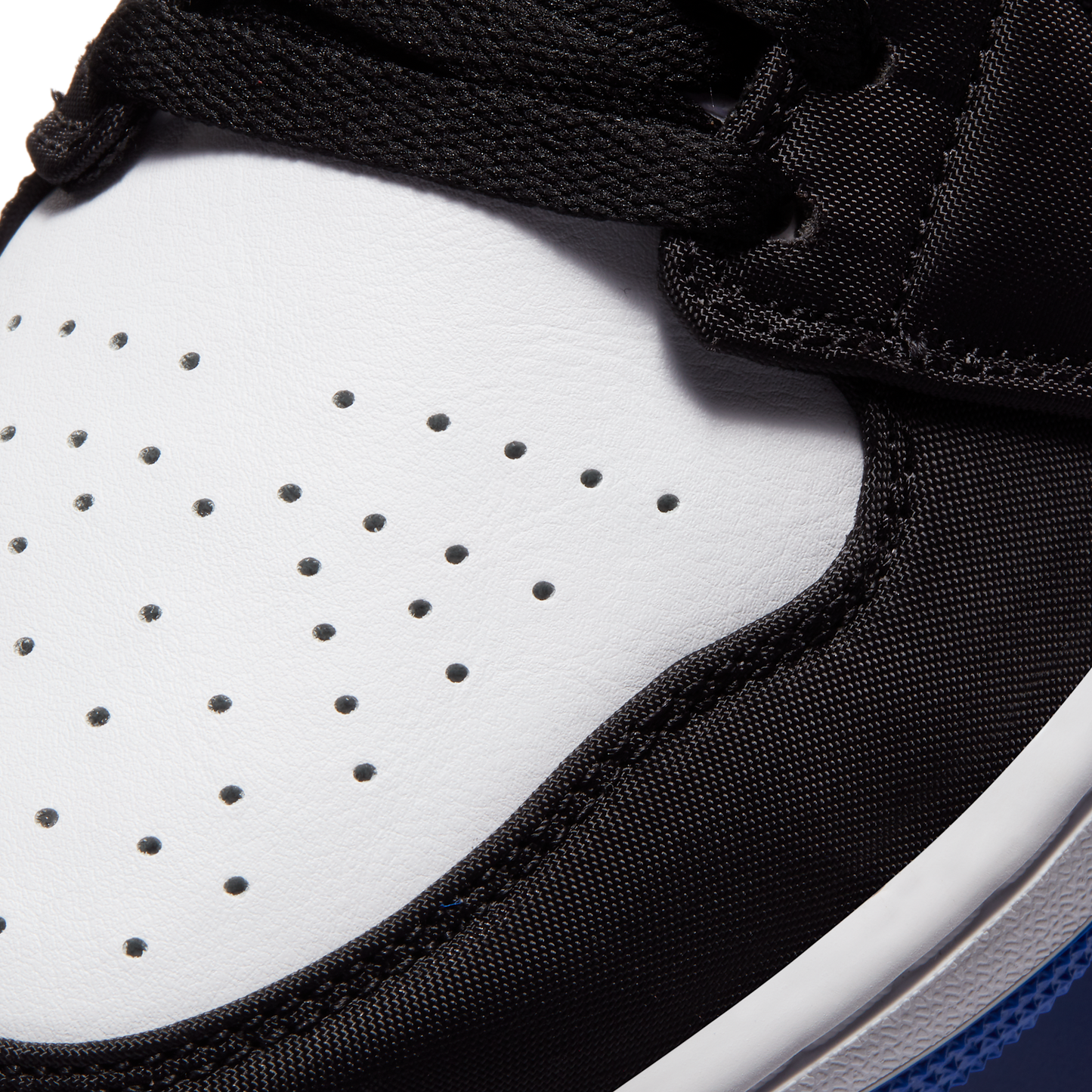 Jordan 1 Mid SE Royal Black Toe