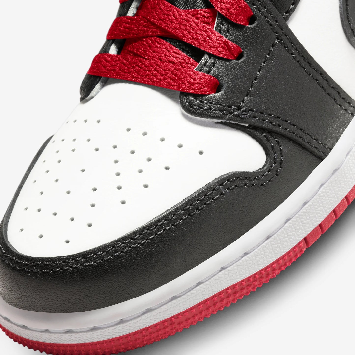 Jordan 1 Retro Low OG Black Toe (2023) (GS)