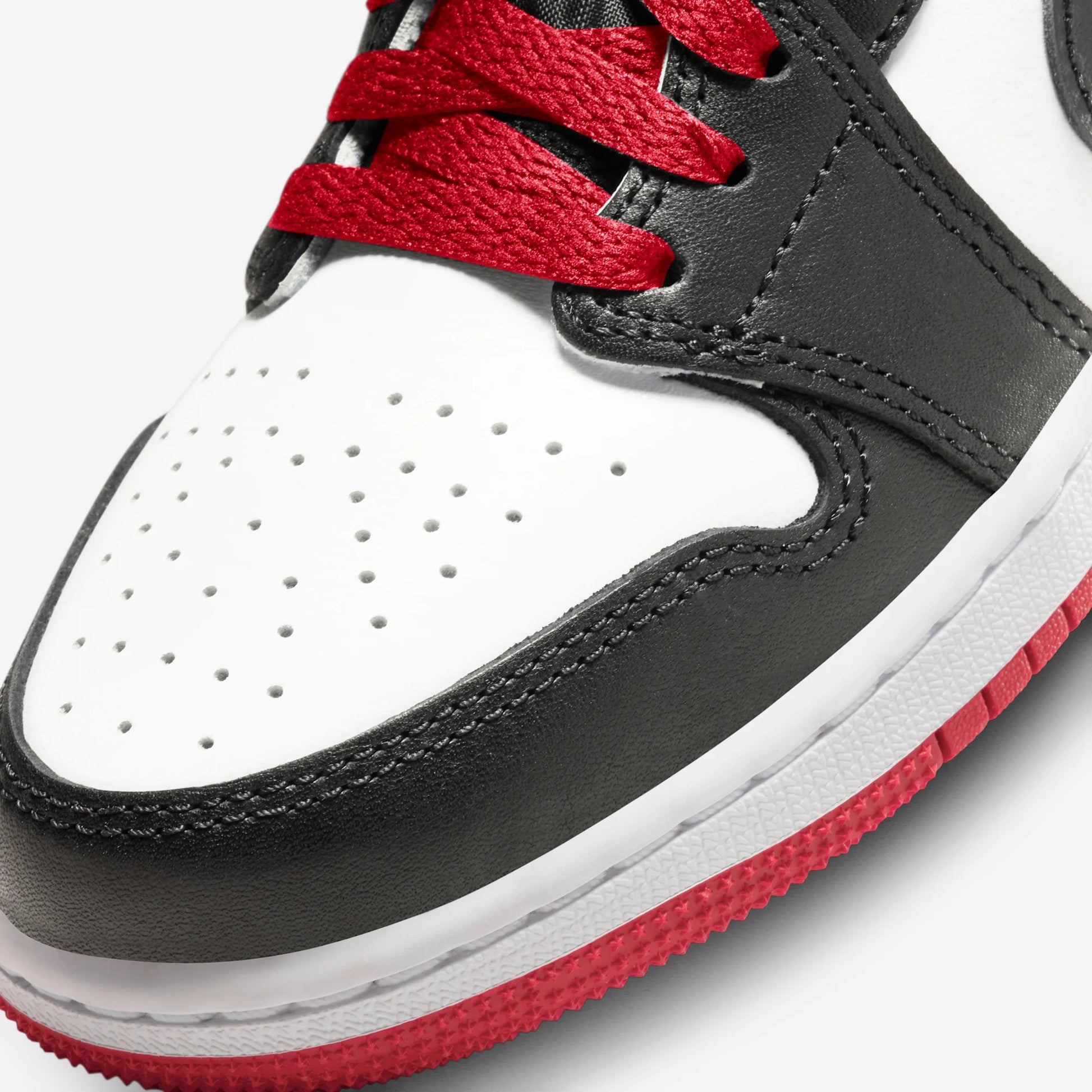 Jordan 1 Retro Low OG Black Toe (2023) (GS)