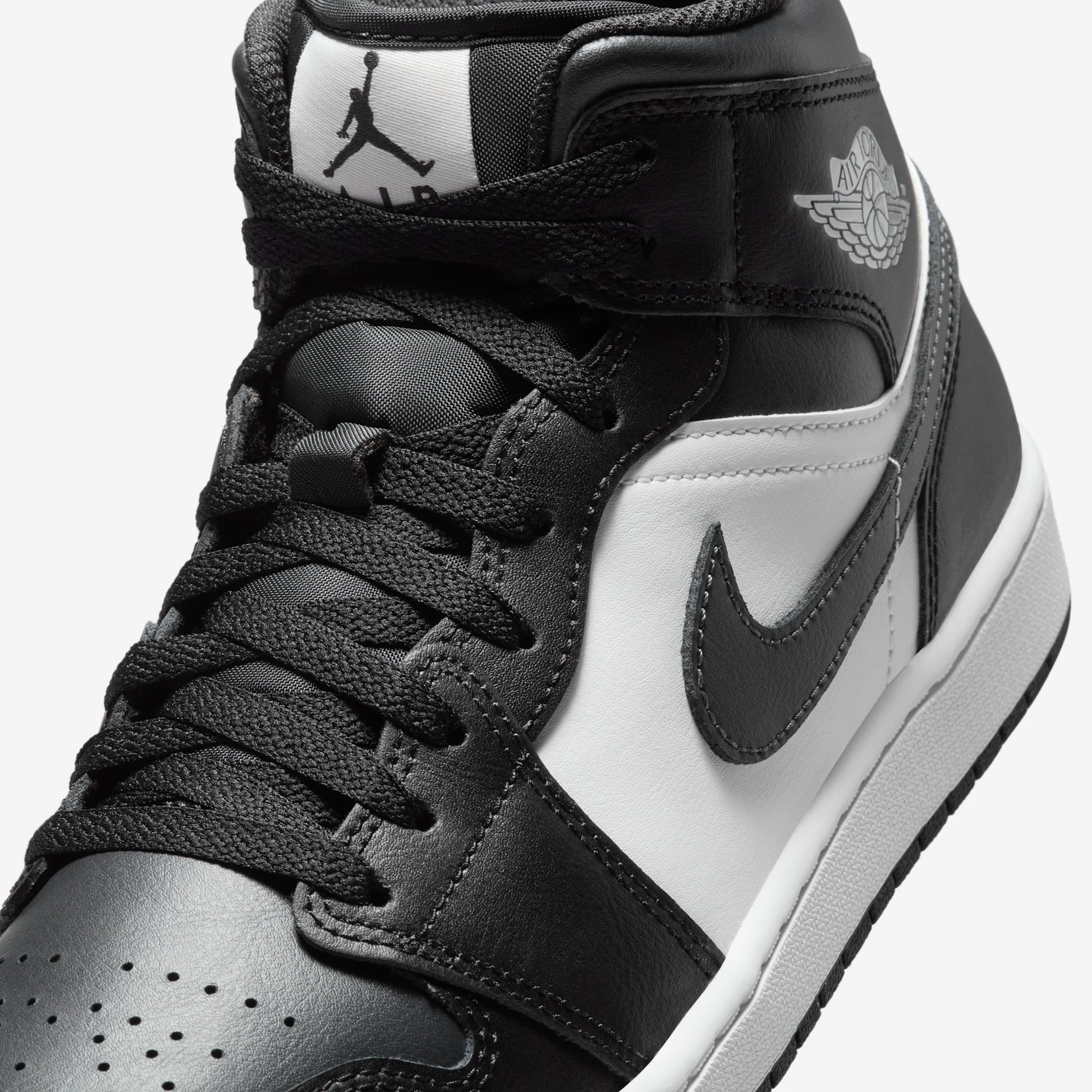 Jordan 1 Mid Off Noir Toe