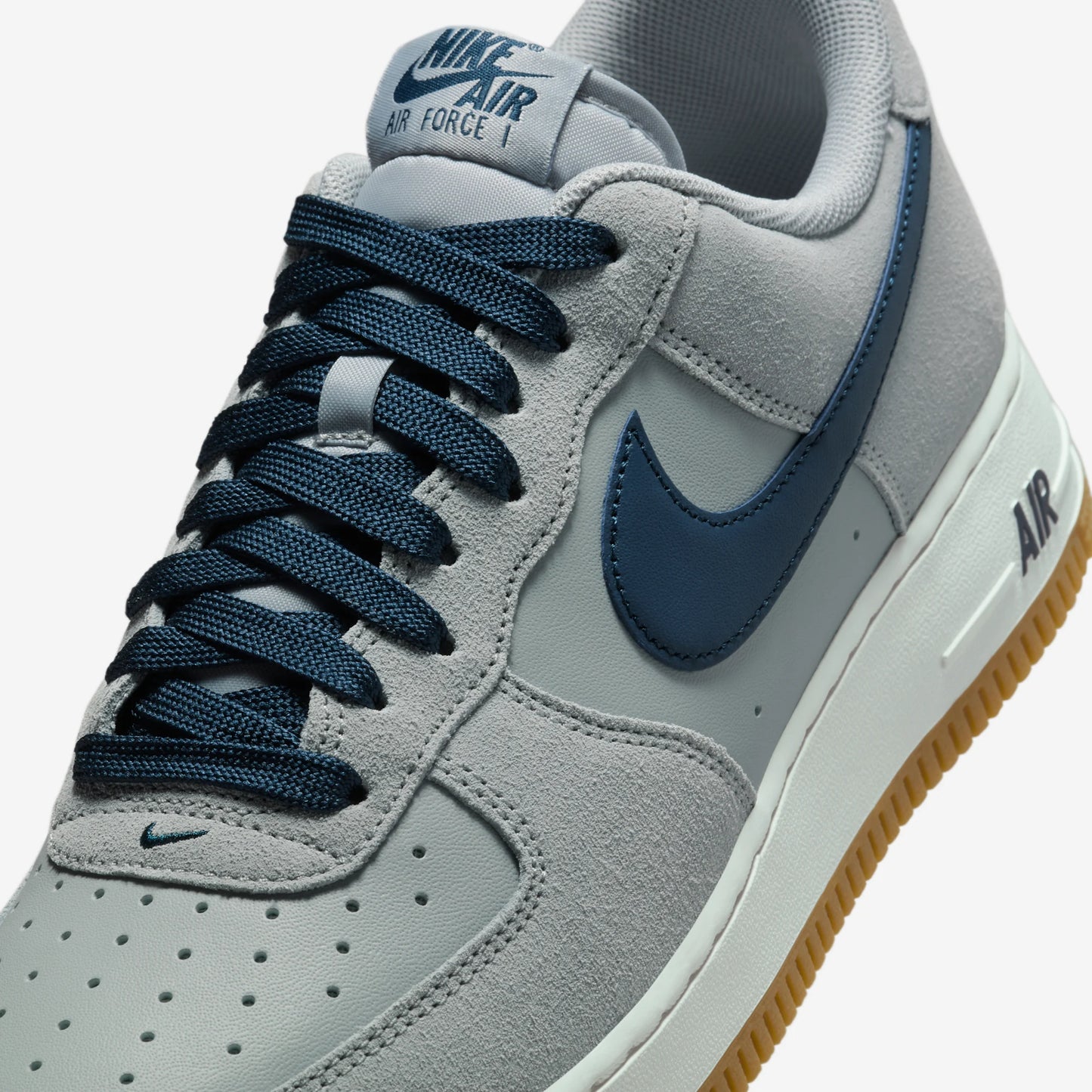 Nike Air Force 1 Low '07 LV8 Light Smoke Grey