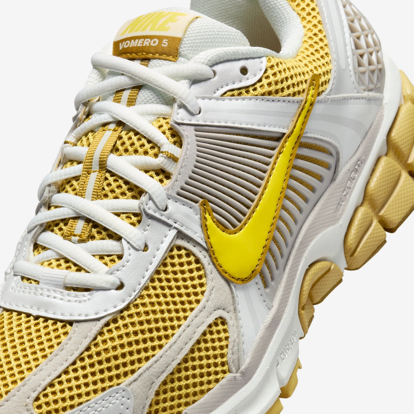 Nike Zoom Vomero 5 Bronzine (Women's)
