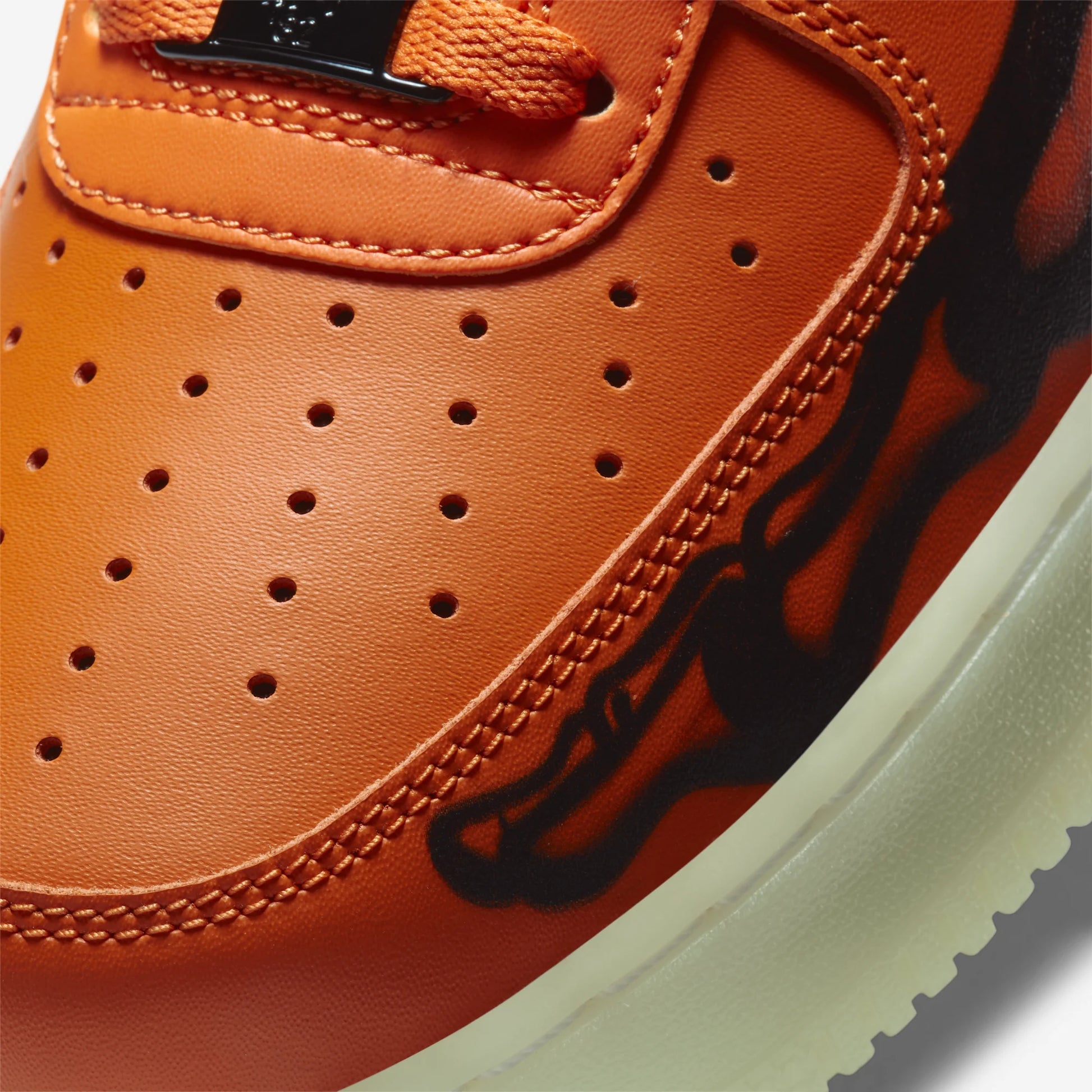 Nike Air Force 1 Low Orange Skeleton Halloween (2020)