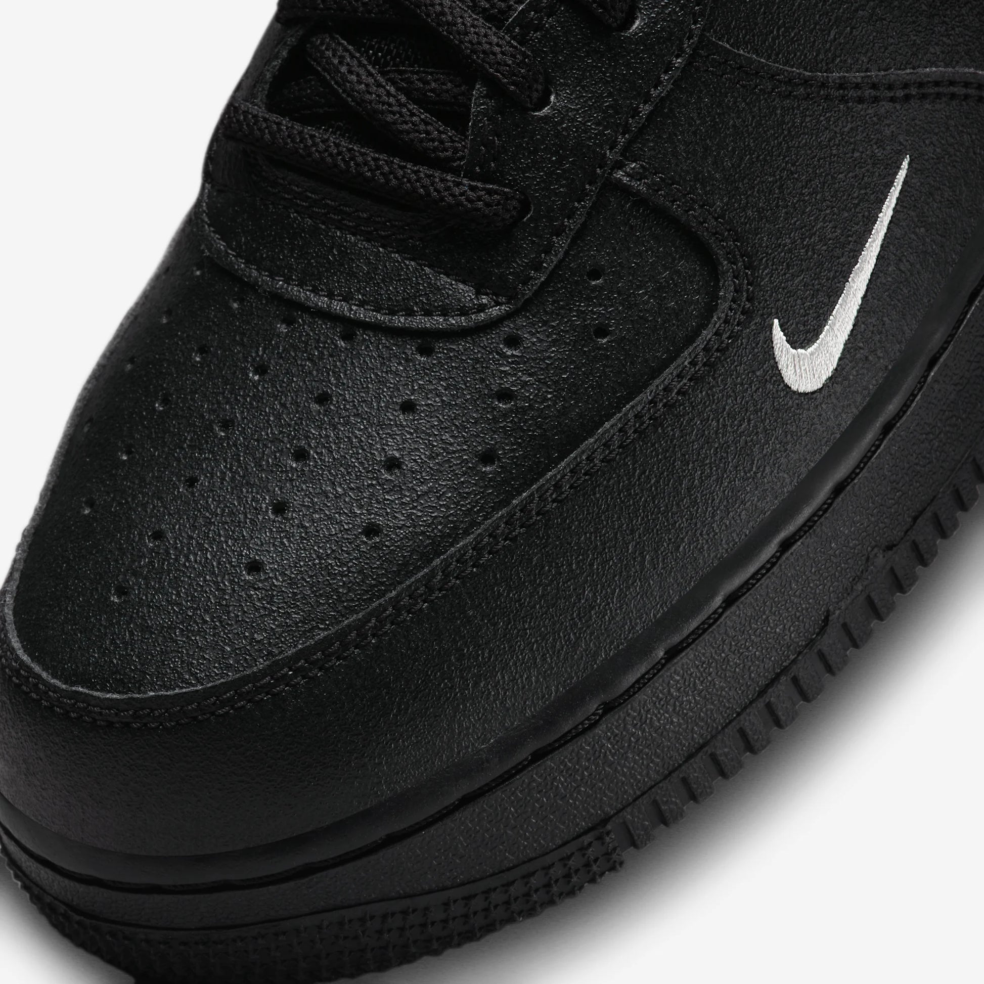 Nike Air Force 1 Low '07 LV8 Black Metallic Silver