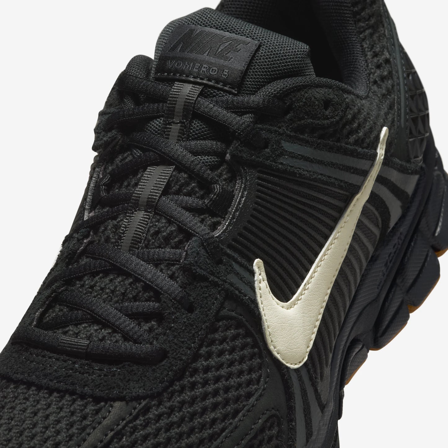Nike Zoom Vomero 5 Black Gum