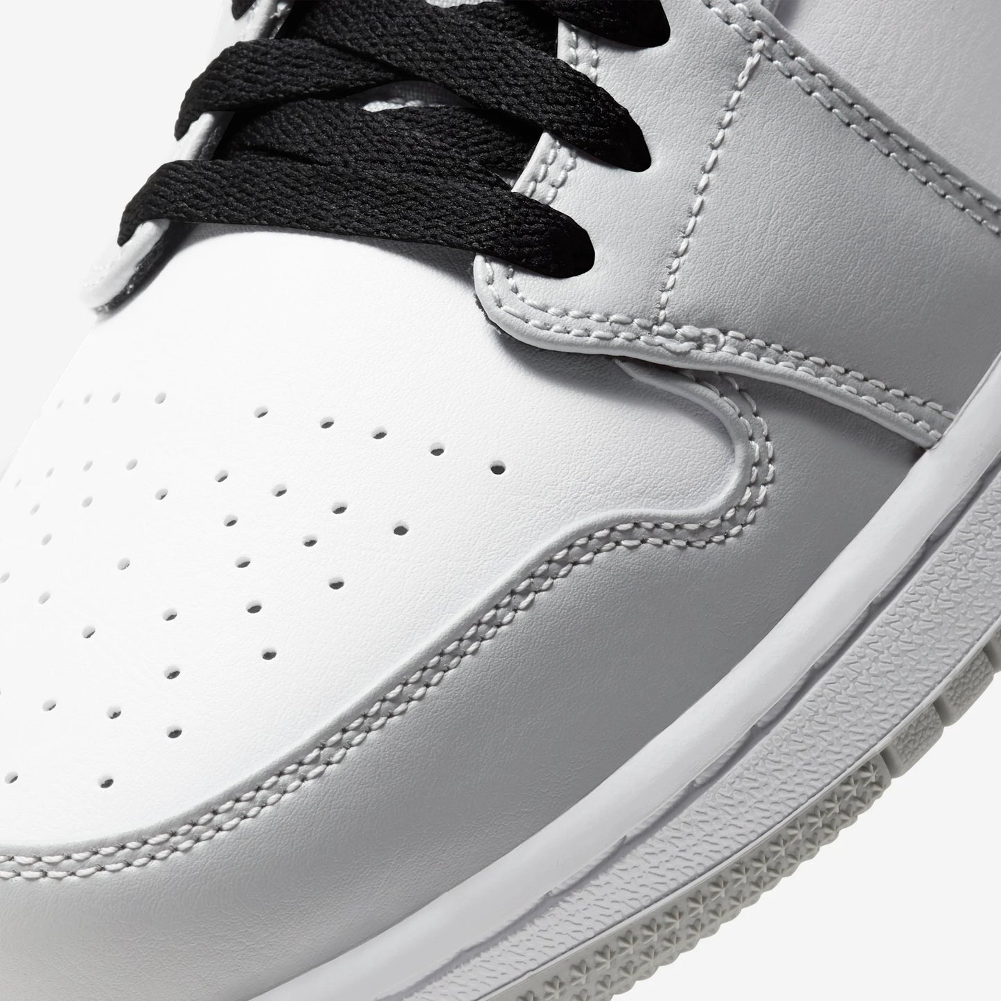 Jordan 1 Mid Light Smoke Grey