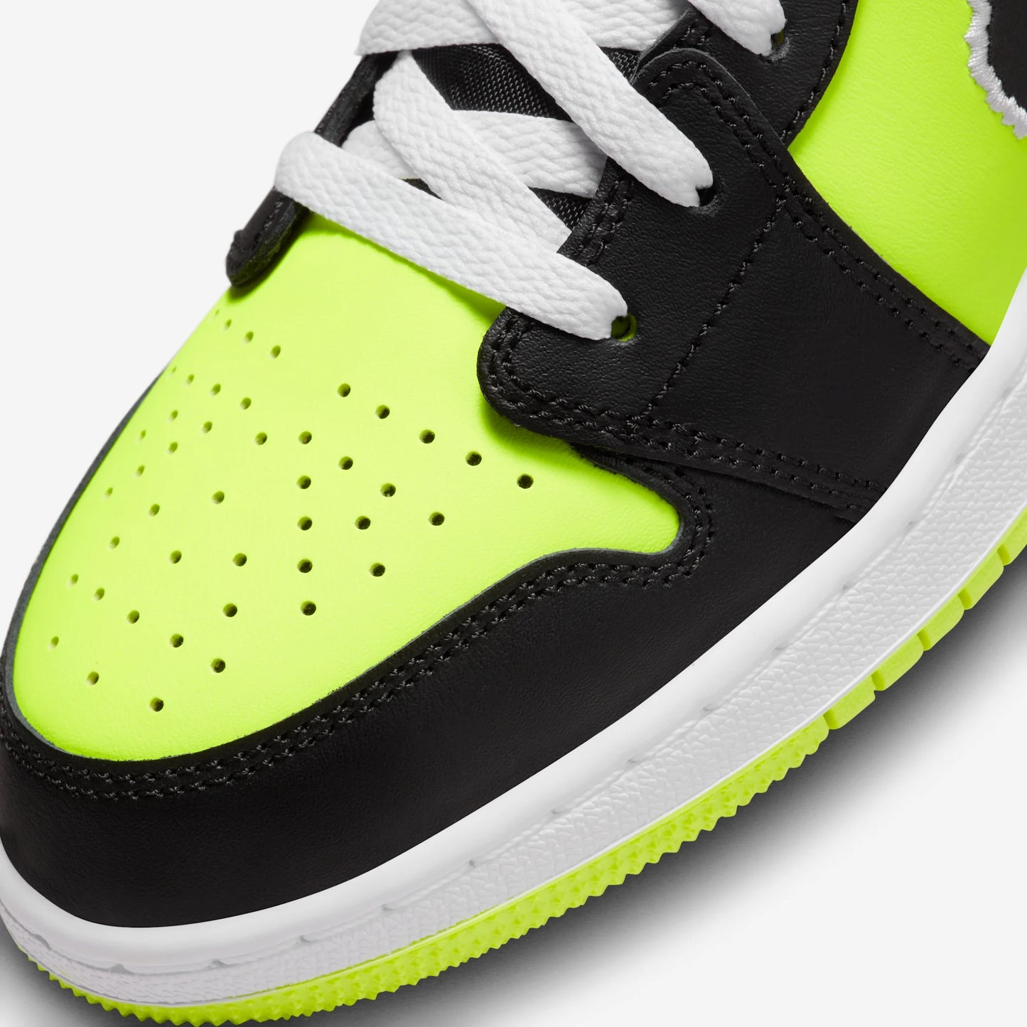 Jordan 1 Low SE Black Cat Volt (GS)