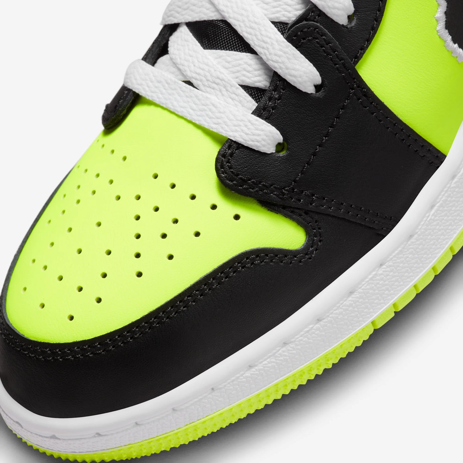 Jordan 1 Low SE Black Cat Volt (GS)